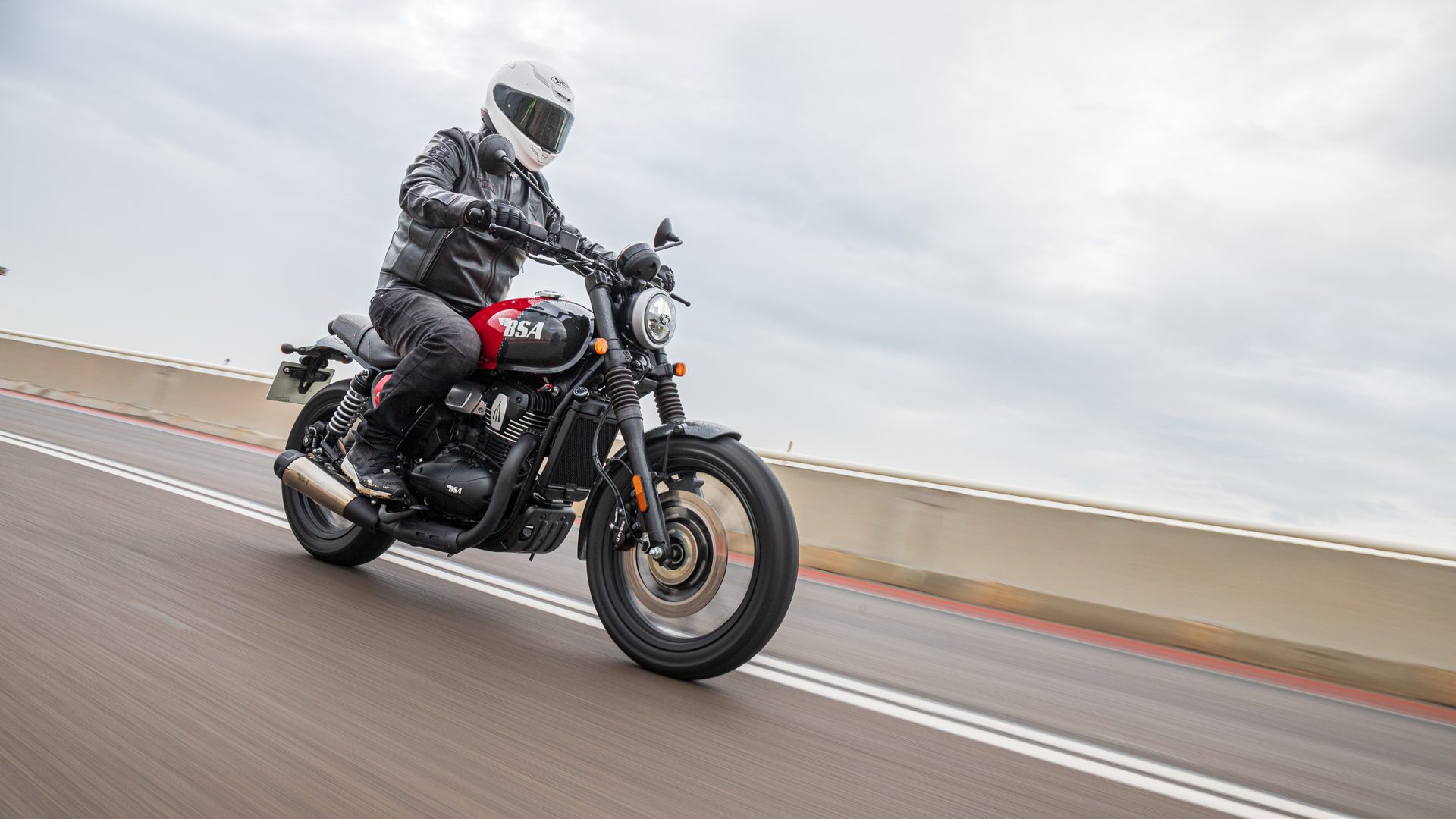 BSA Bantam 350 2026 Accion (26)