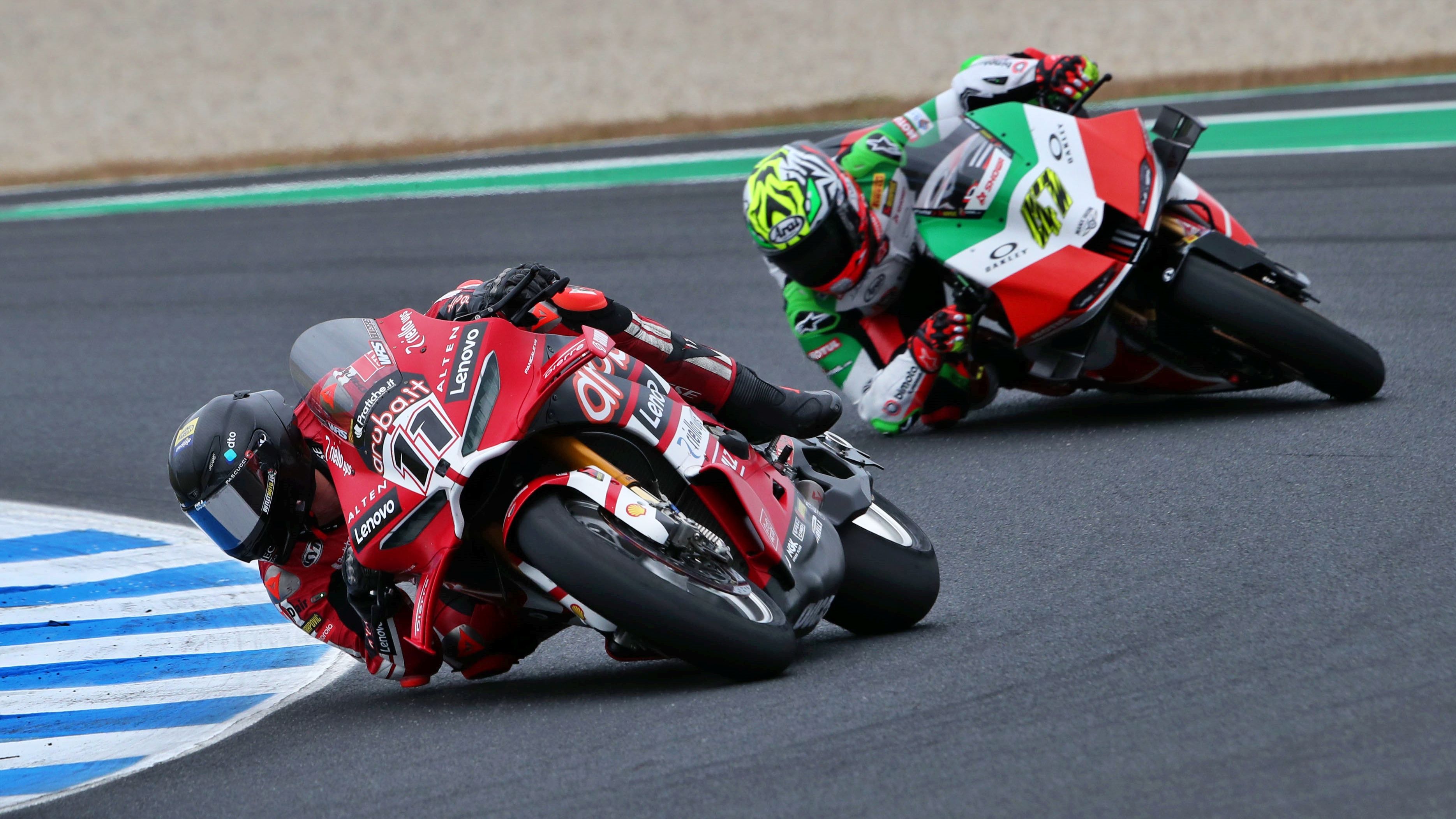 Nicolò Bulega ha ganado en Australia ante Axel Bassani