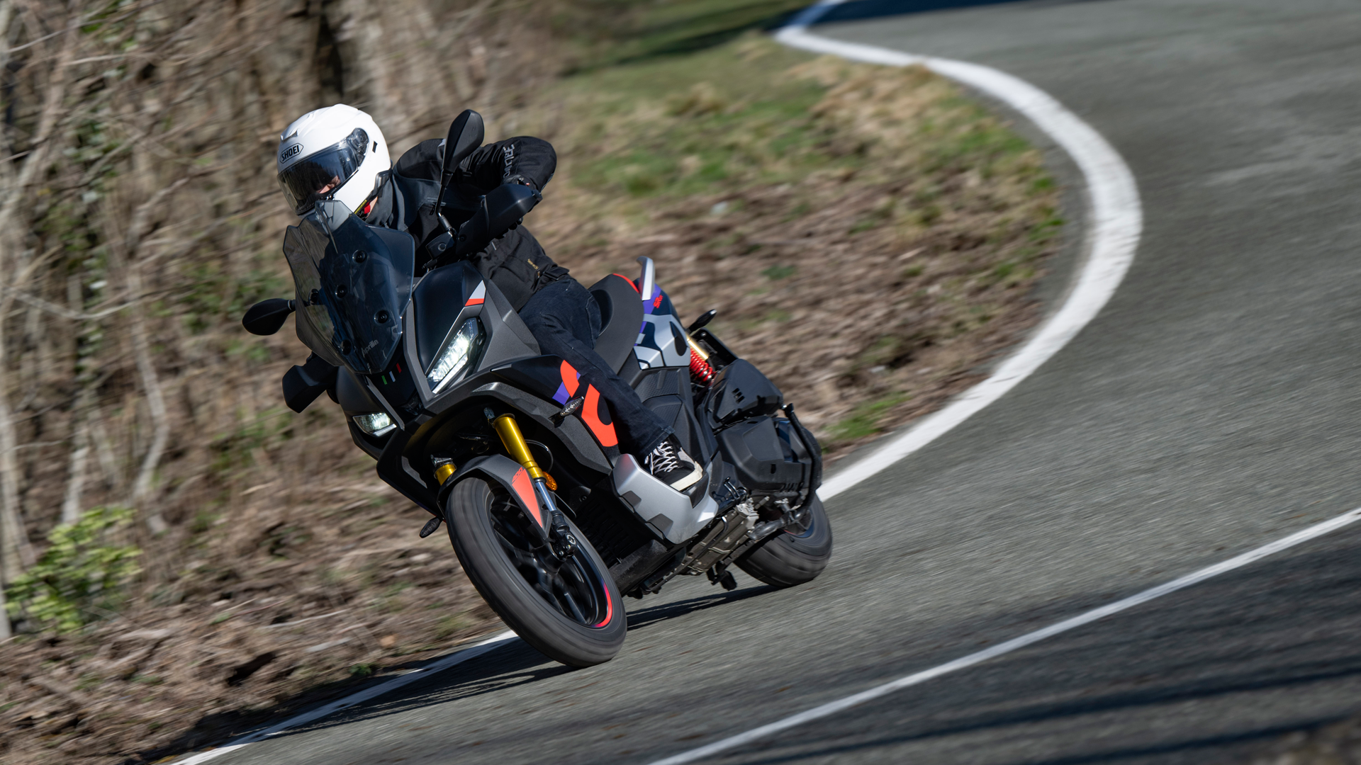 Aprilia SR GT 400 2025 Accion (5)