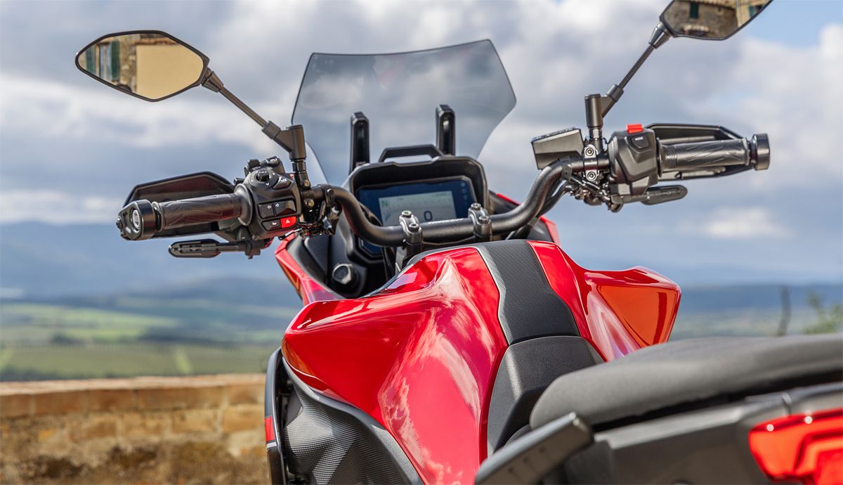 Yamaha Tracer7 YAMT detalles (5)