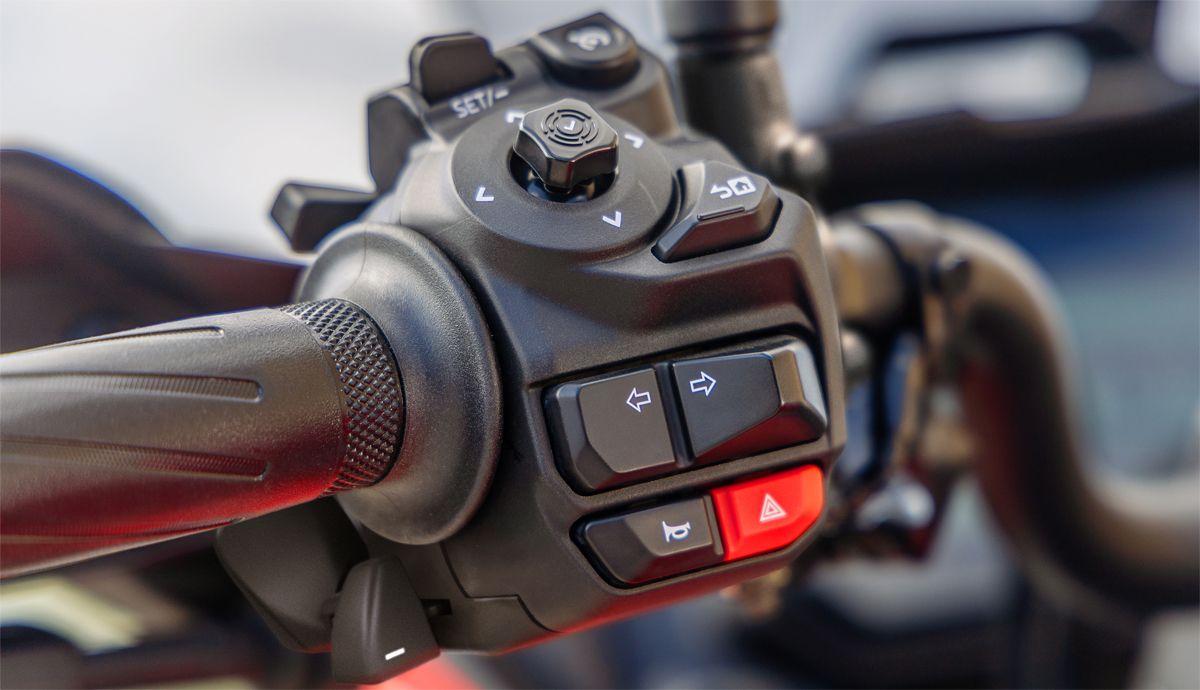 Yamaha Tracer7 YAMT detalles (7)