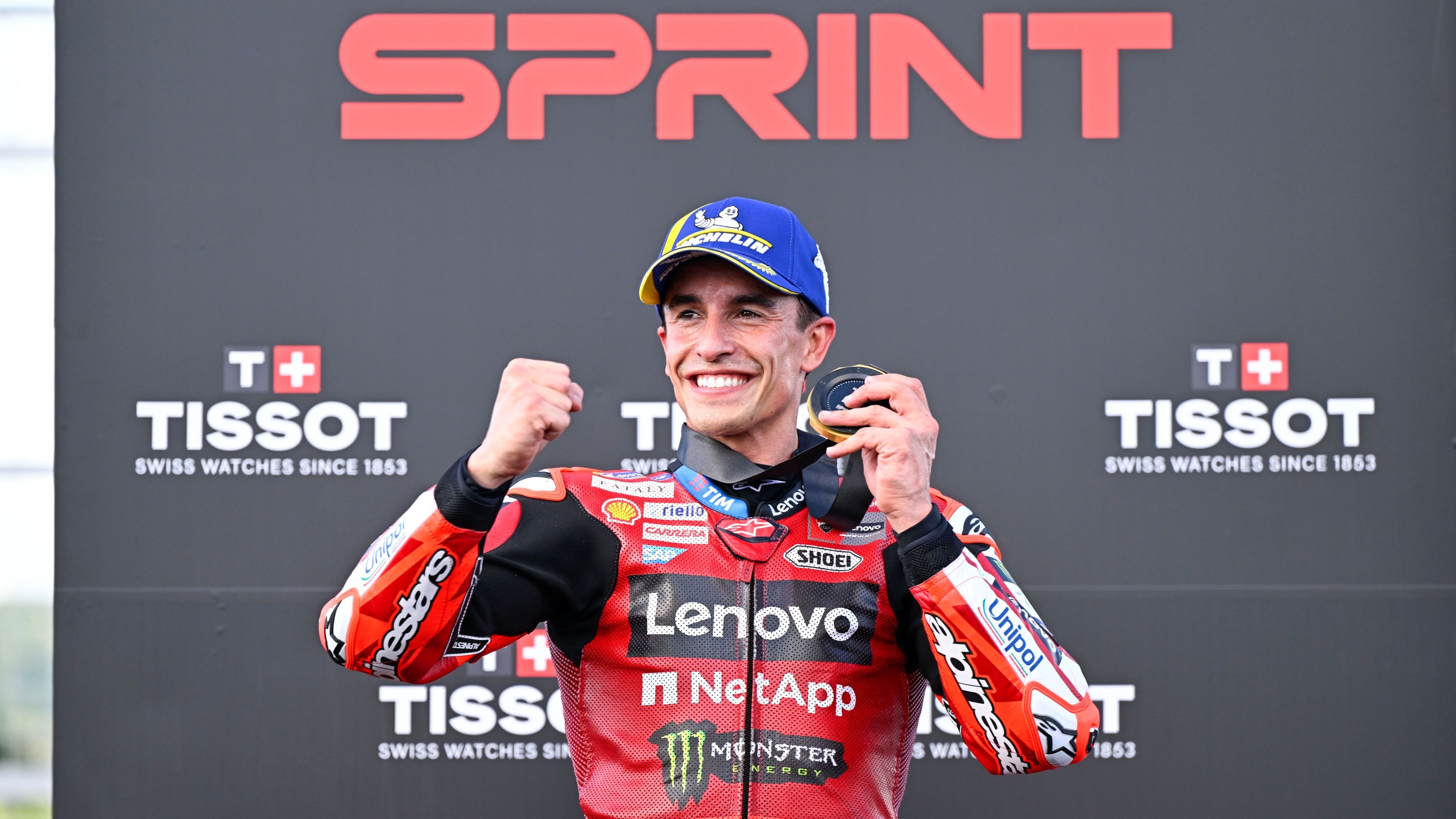 Marc Márquez celebra su victoria en el Sprint del Gran Premio de Brasil de MotoGP 2026
