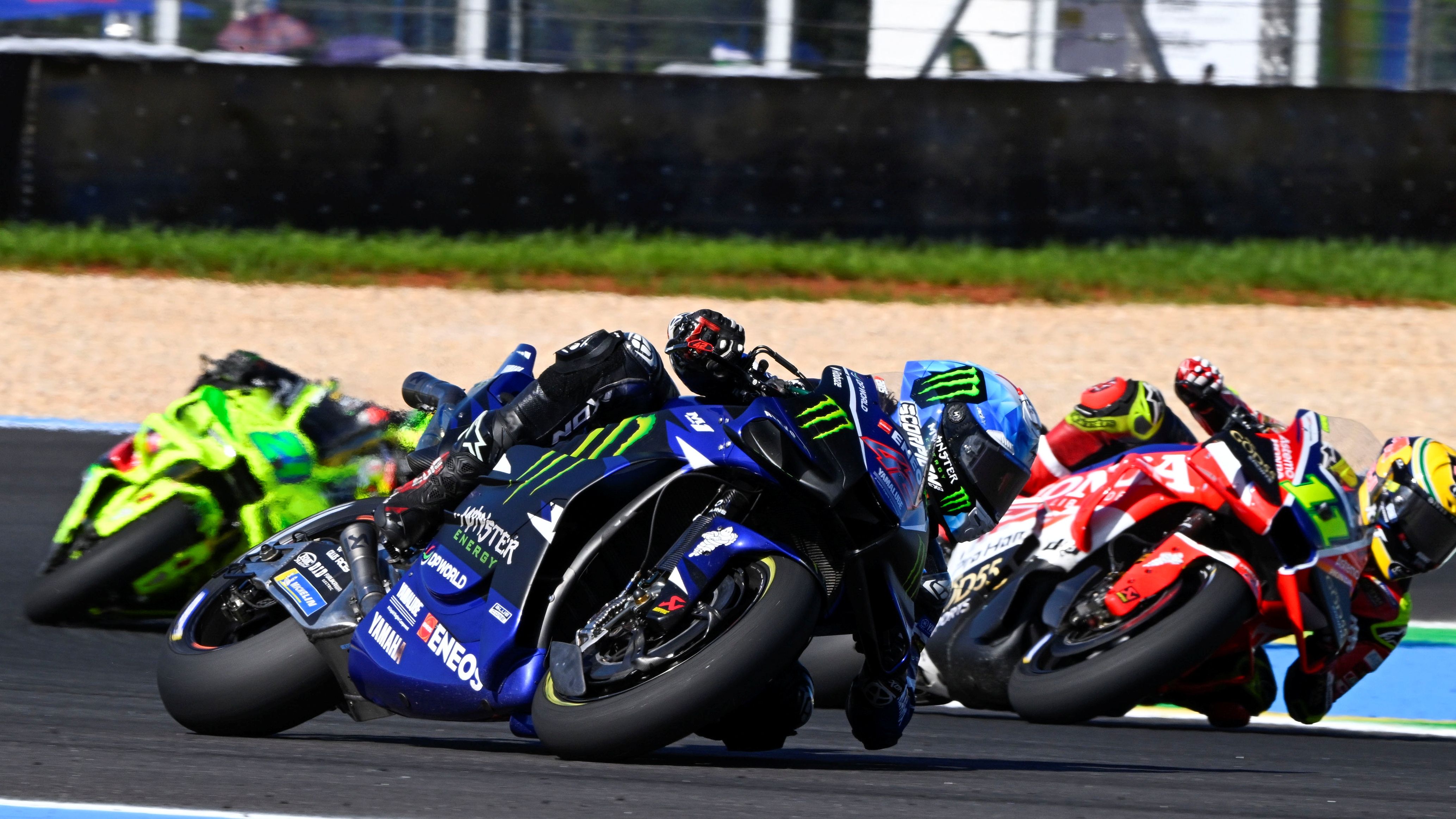 Álex Rins se cuela y Diogo Moreira le pasa, MotoGP Brasil 2026