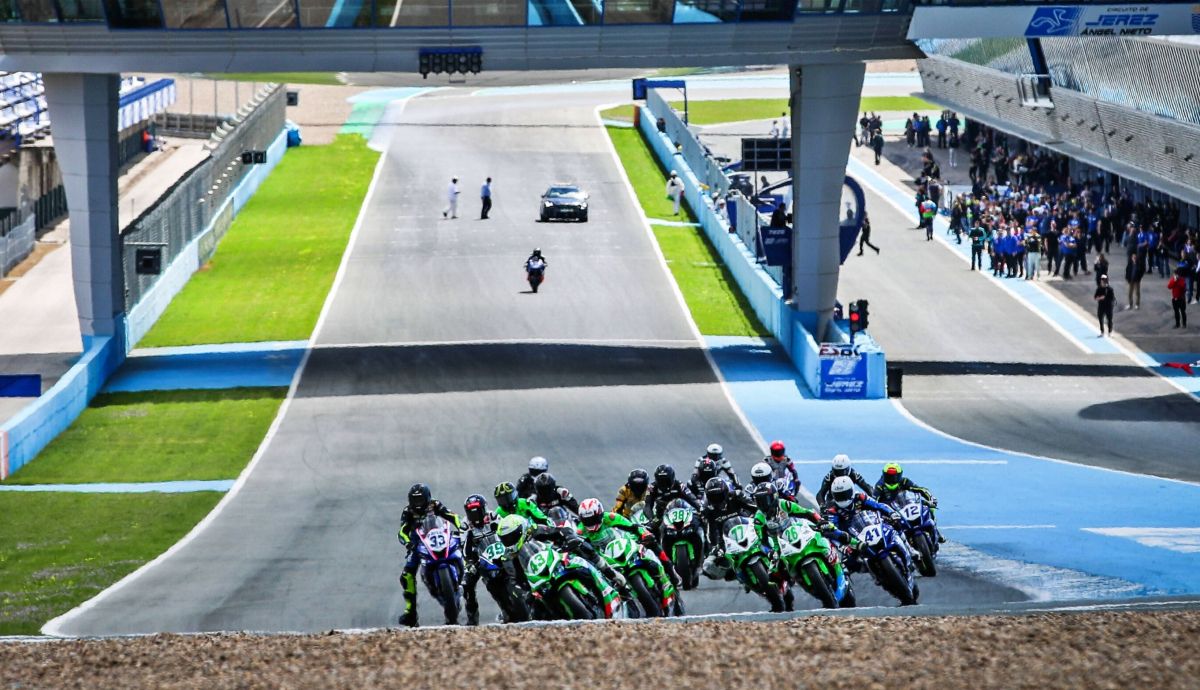 Xavi Artigas ganó la primera carrera de la historia de Sportbike en el ESBK