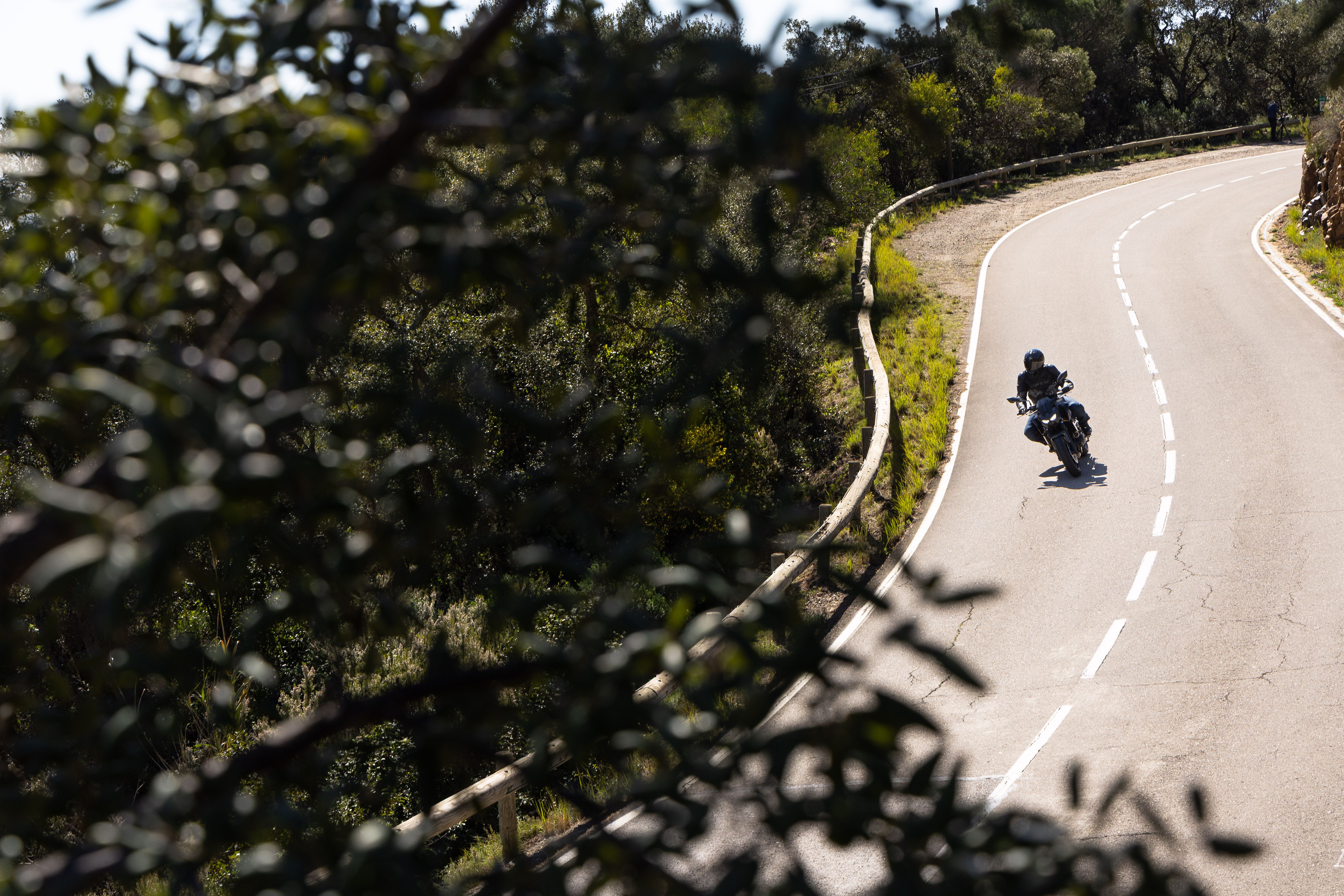 Kawasaki Z650S 2026 accion (1)