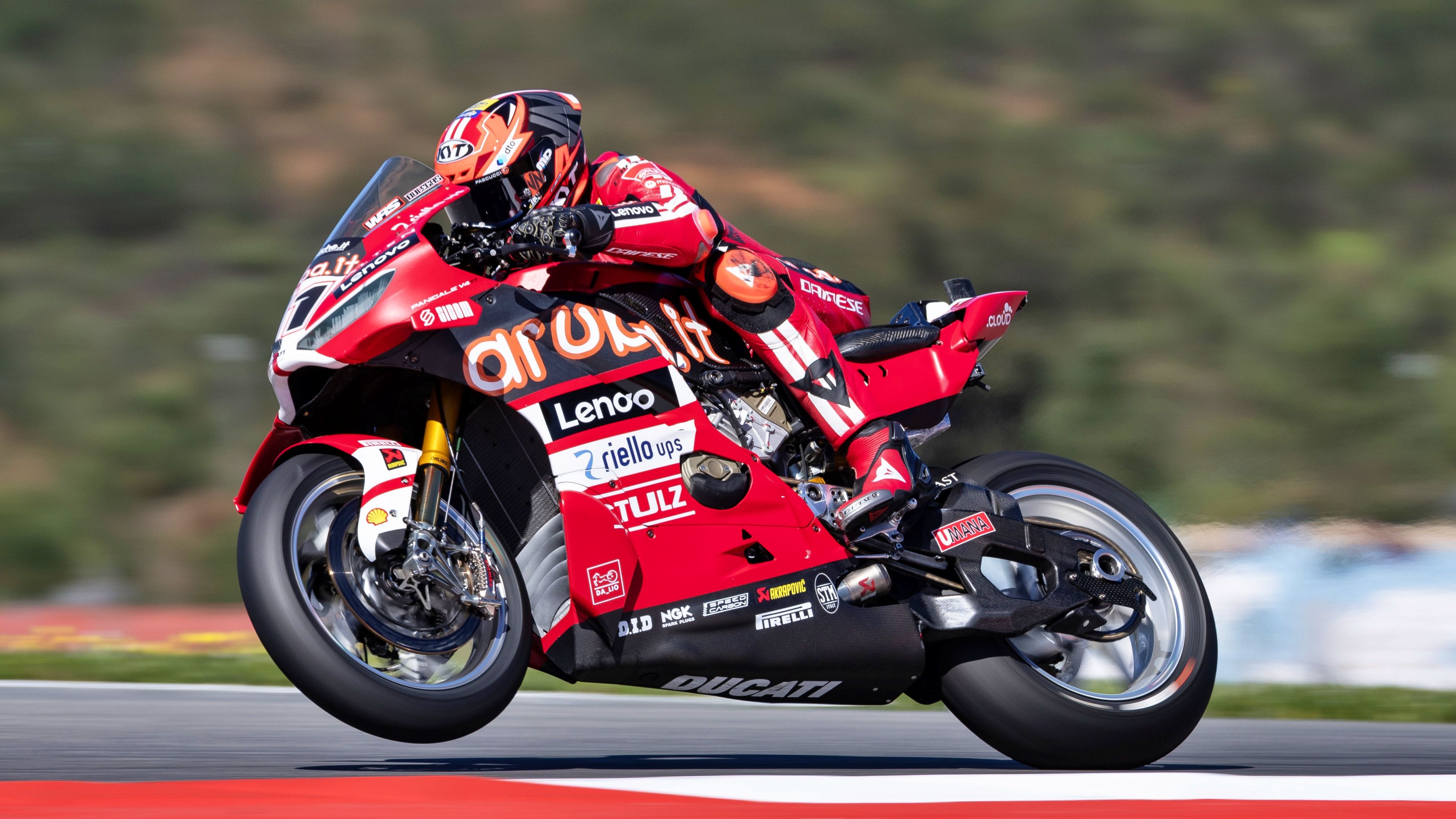 Nicolò Bulega ha logrado una victoria cómoda en Portimao