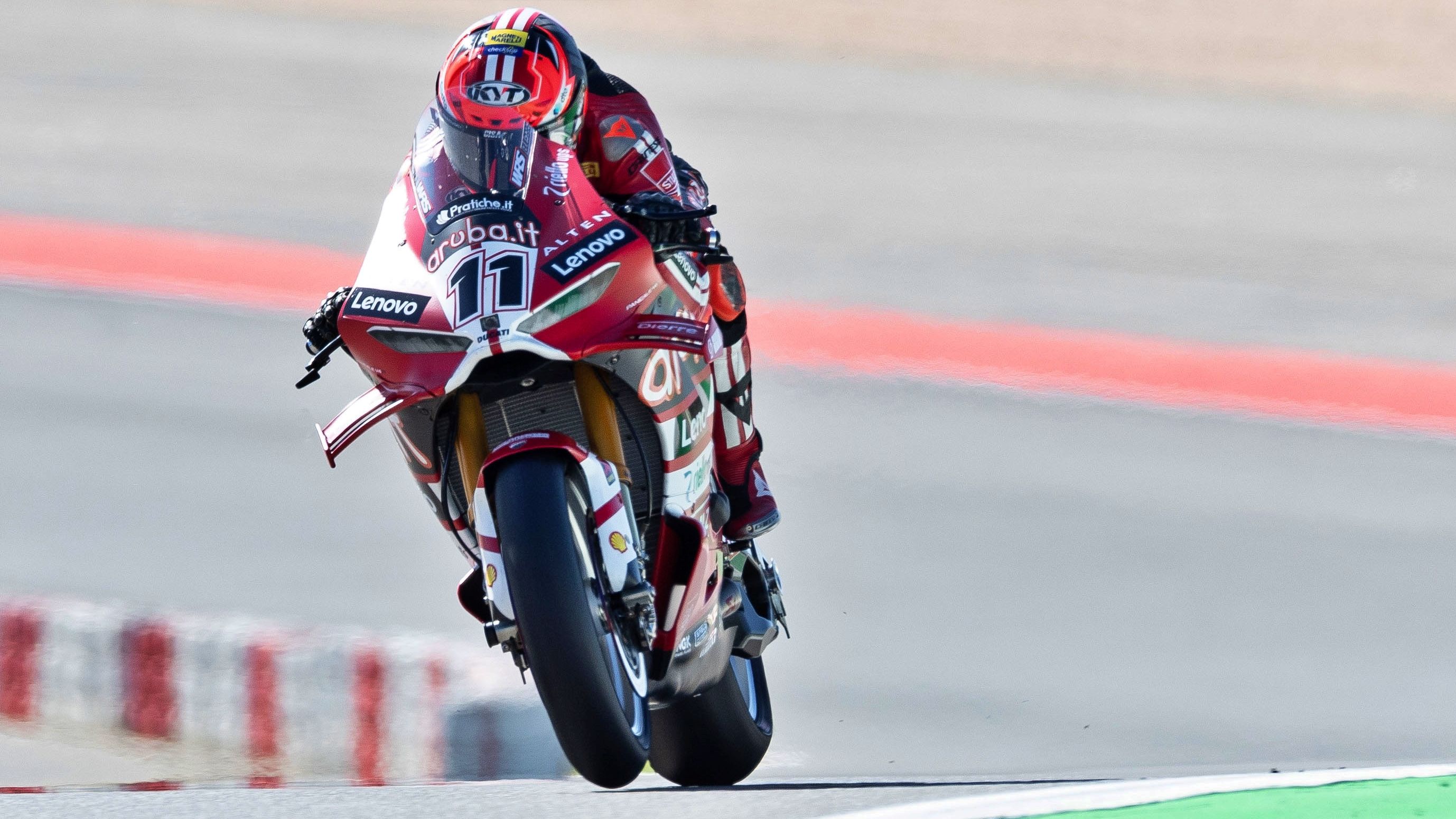 Nicolò Bulega ha logrado un triplete inapelable en Portimao