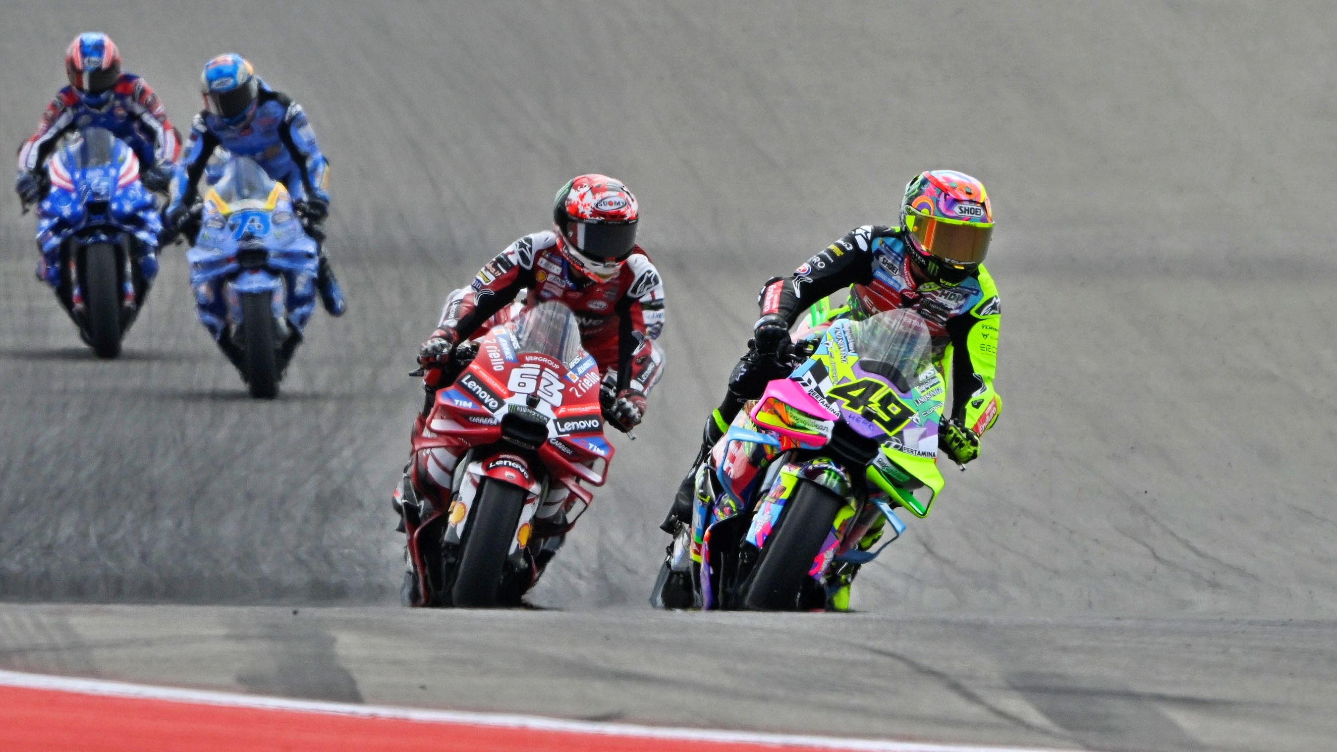 Fabio Di Giannantonio seguido por Pecco Bagnaia, MotoGP Estados Unidos 2026