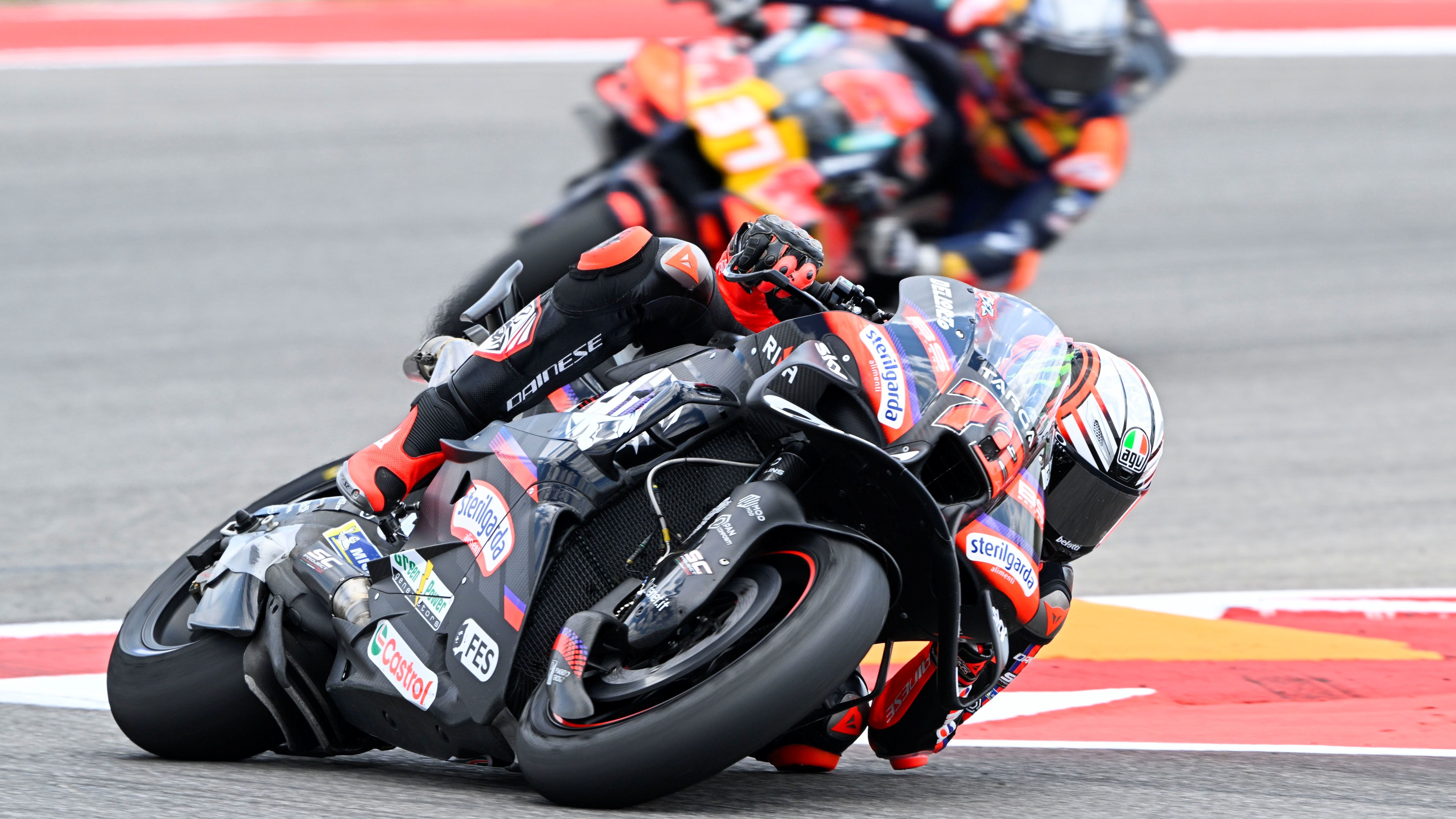 Marco Bezzecchi se escapa de Pedro Acosta, MotoGP Estados Unidos 2026