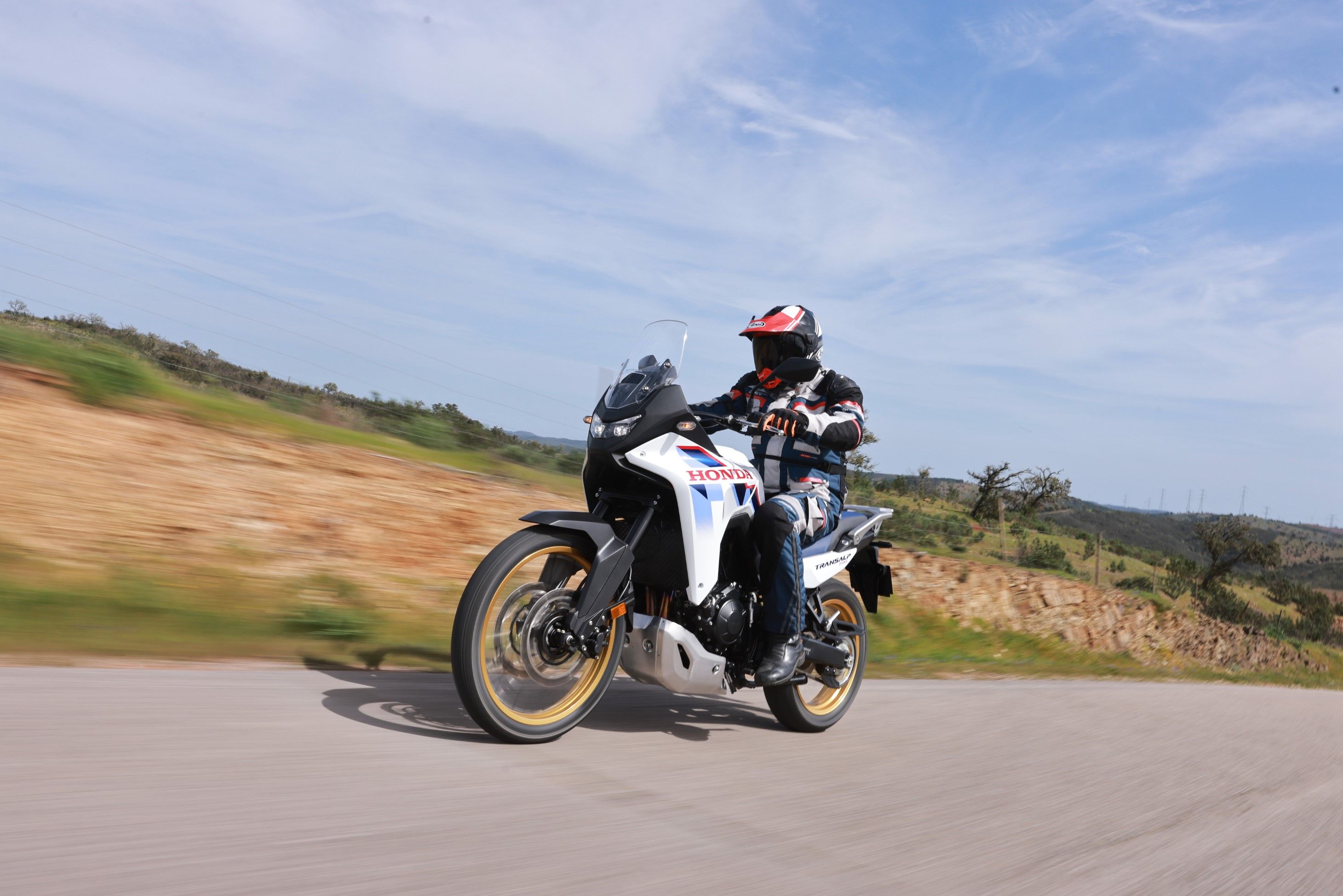 Fotos Honda XL 750  Transalp E-Clutch 2026