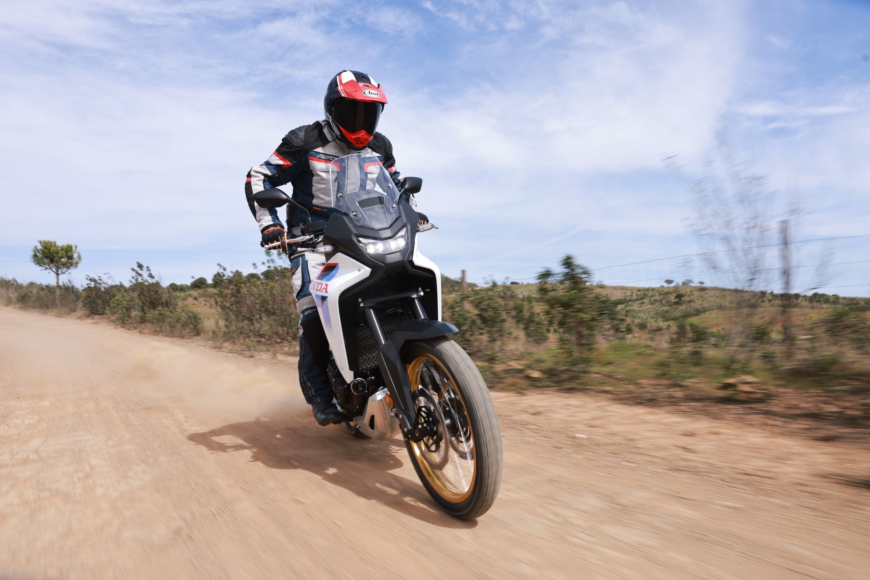 Fotos Honda XL 750  Transalp E-Clutch 2026