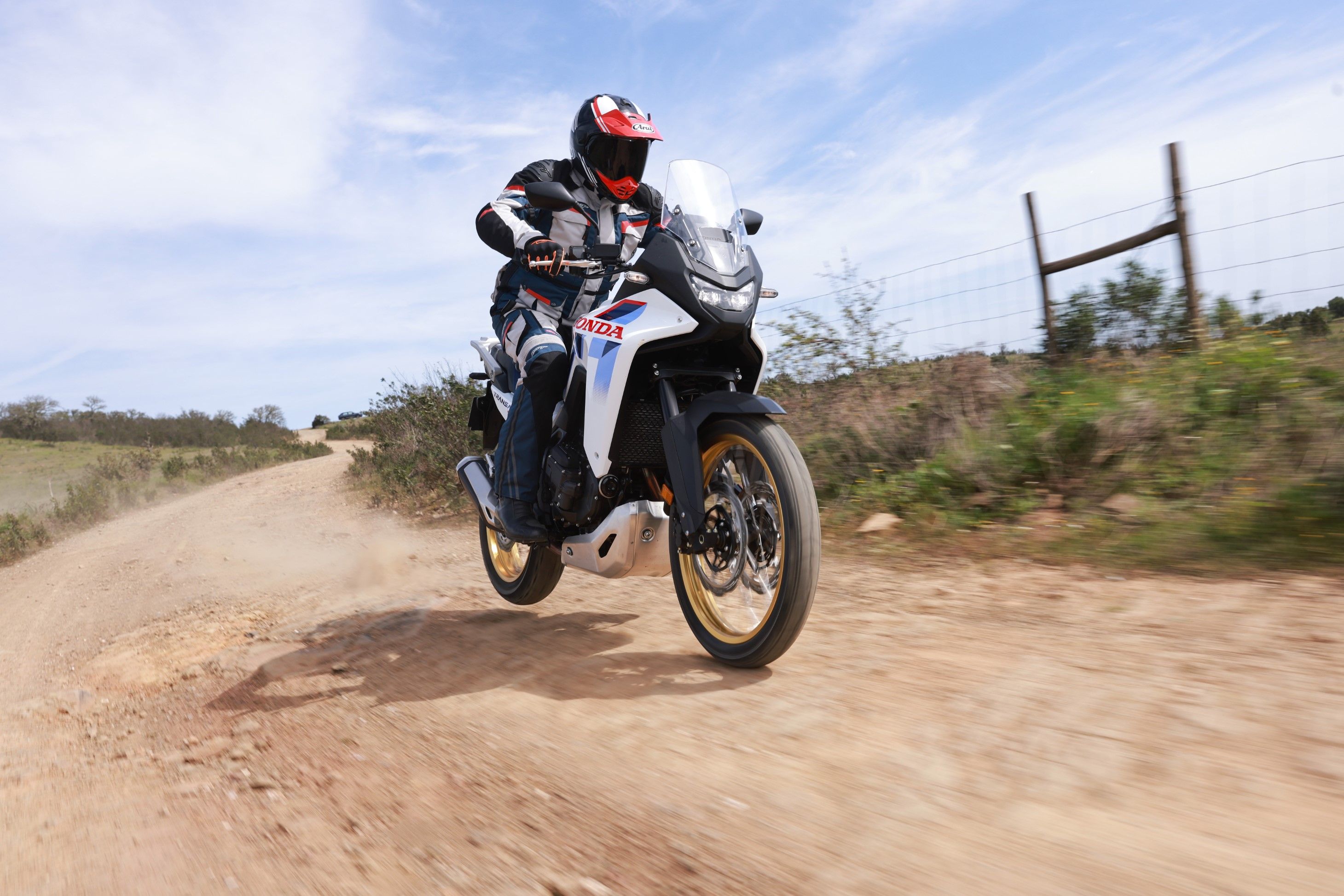 Fotos Honda XL 750  Transalp E-Clutch 2026