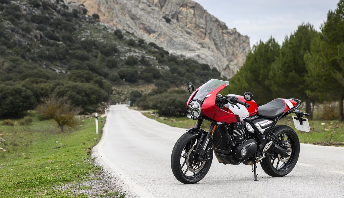 Triumph Thruxton 400 2026 estatica (2)