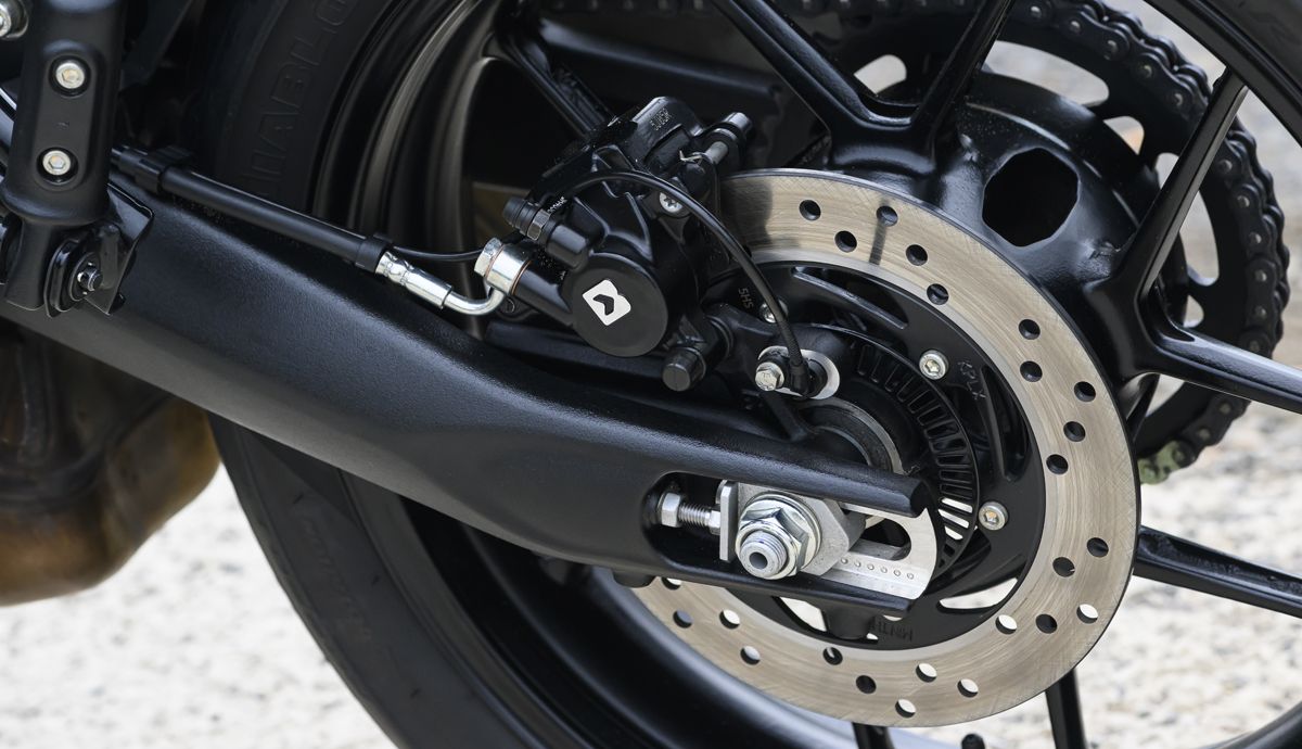 Triumph Thruxton 400 2026 detalles (16)