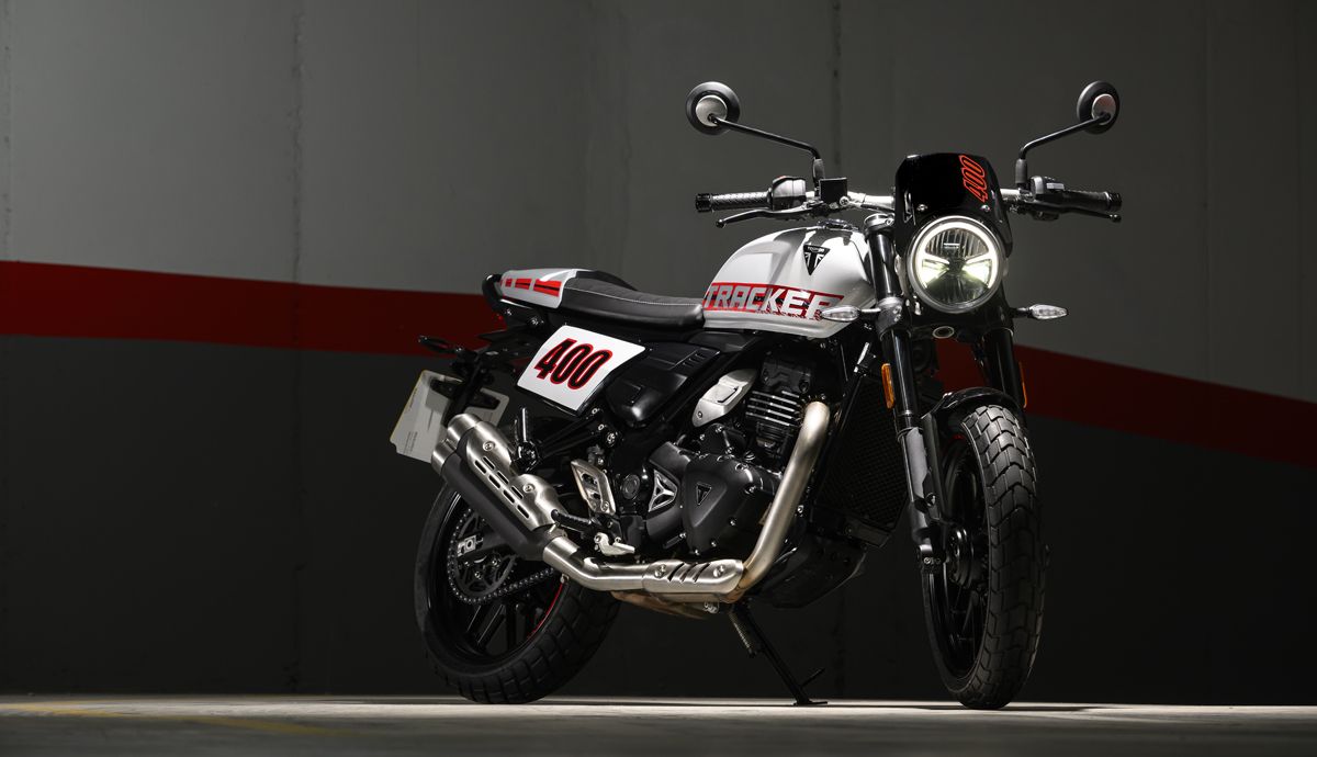 Triumph Tracker 400 2026 estatica (1)