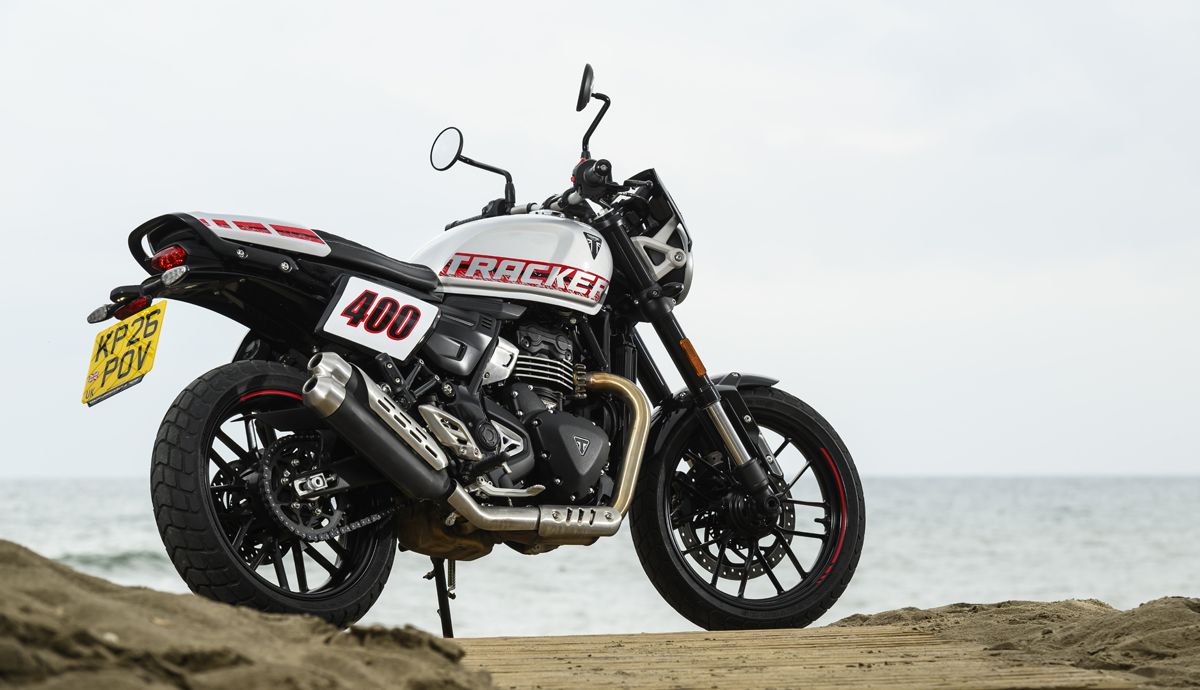 Triumph Tracker 400 2026 estatica (4)