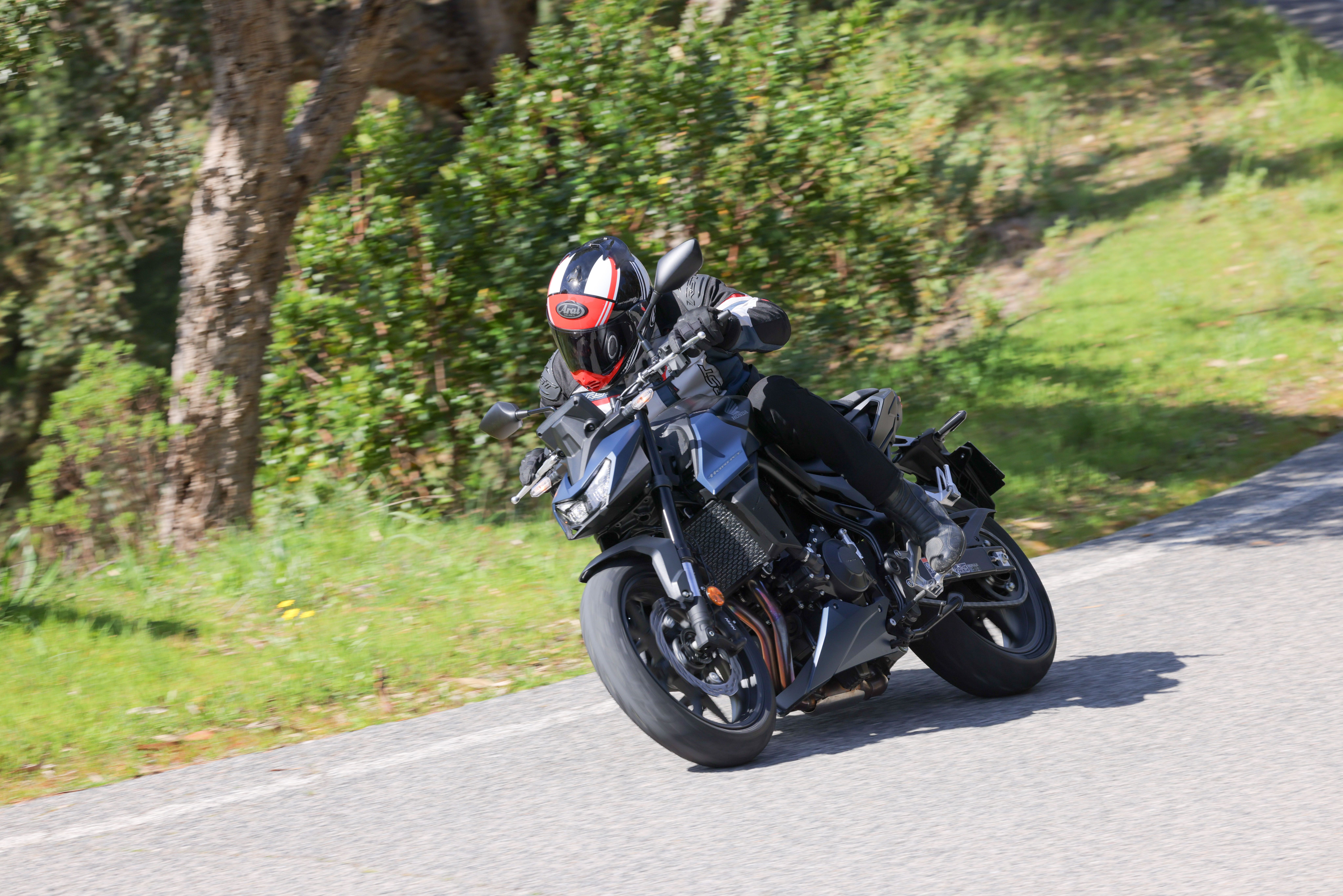 Fotos Honda Hornet 750  E-Clutch 2026