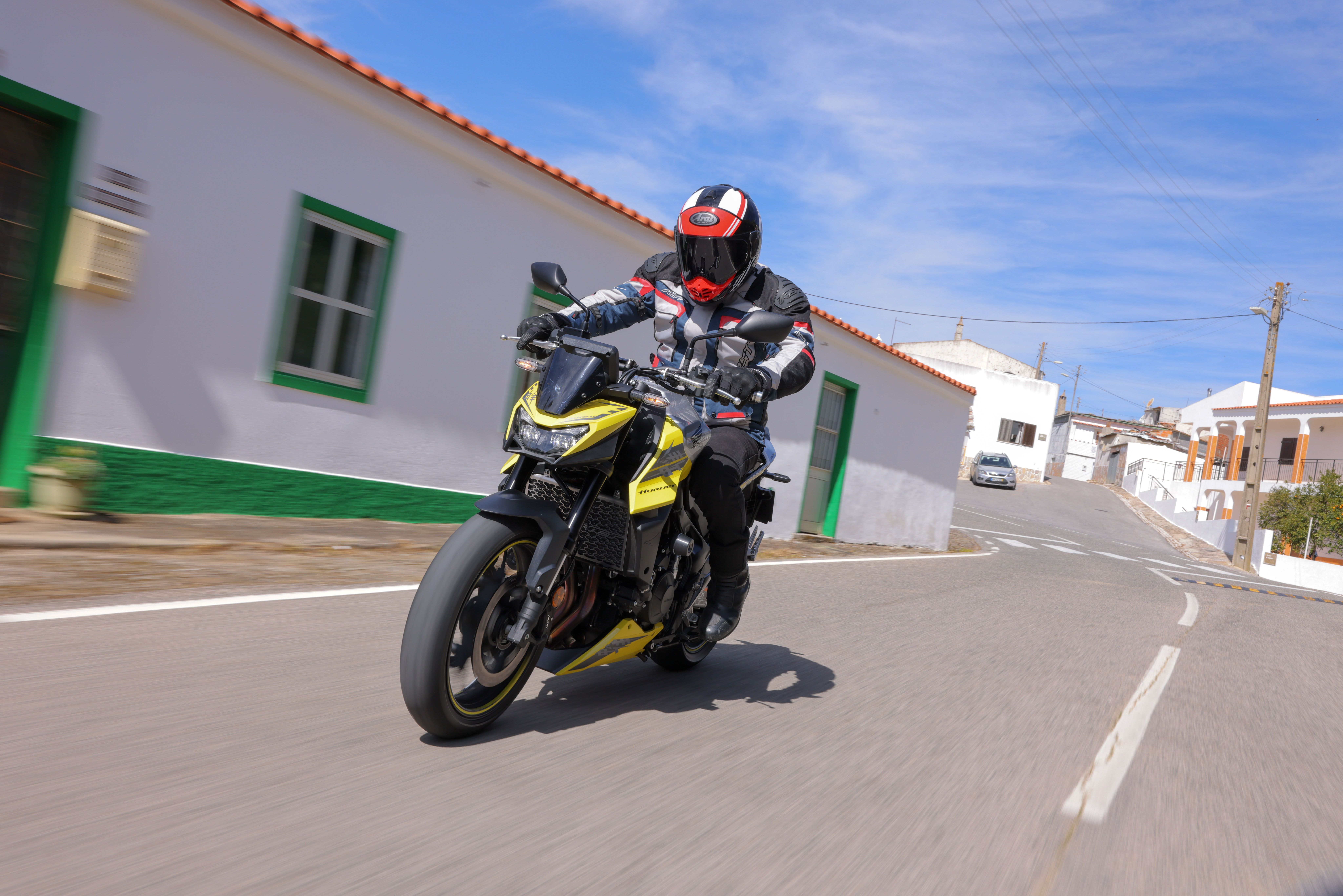 Fotos Honda Hornet 750  E-Clutch 2026