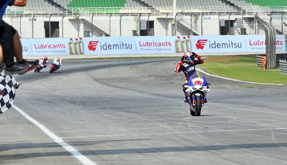 Hafizh Syahrin gana mientras Keito Abe y Andi Izdihar luchan detrás