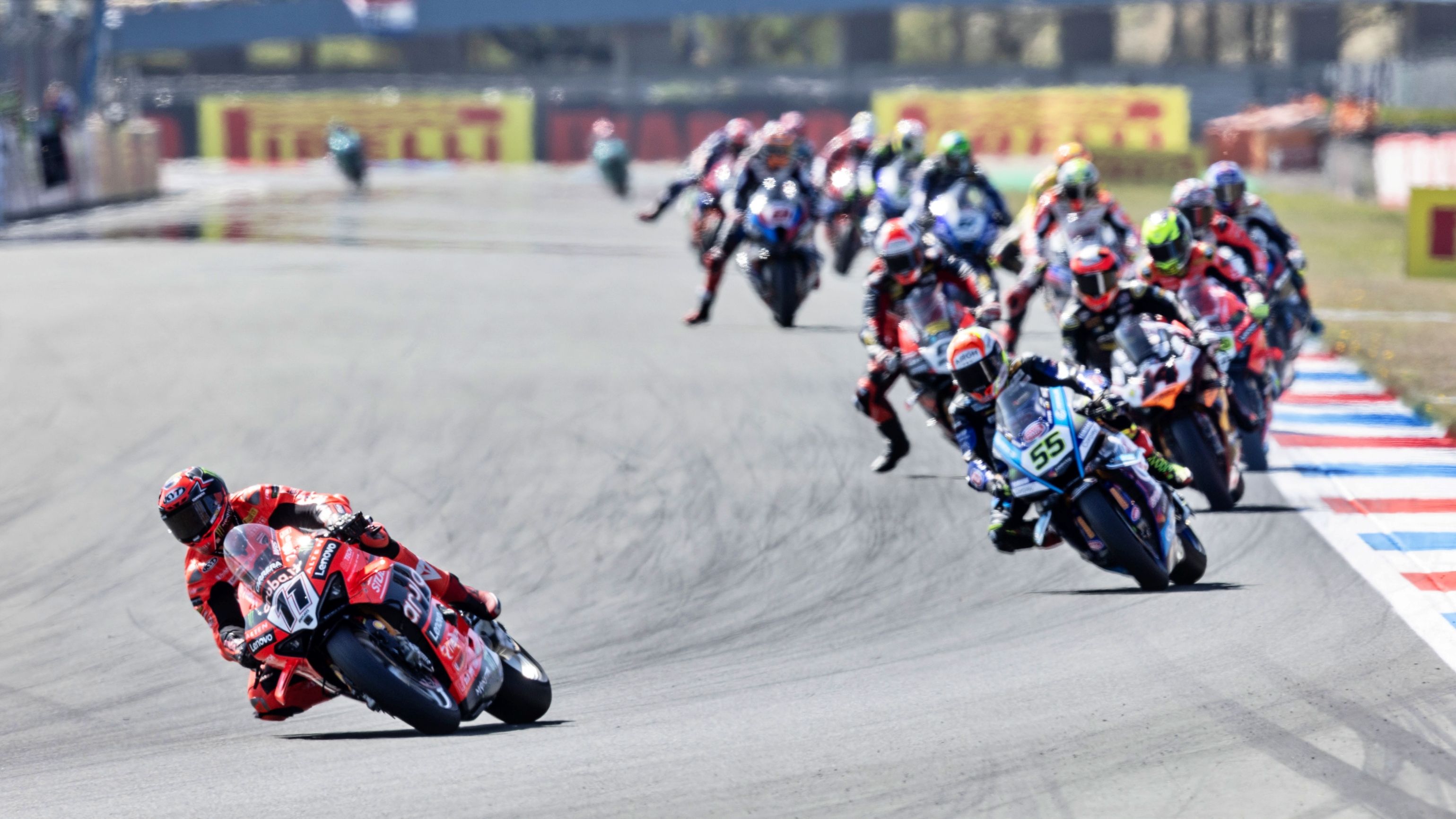 El WorldSBK 2026 llega a Assen con Nicolò Bulega desatado