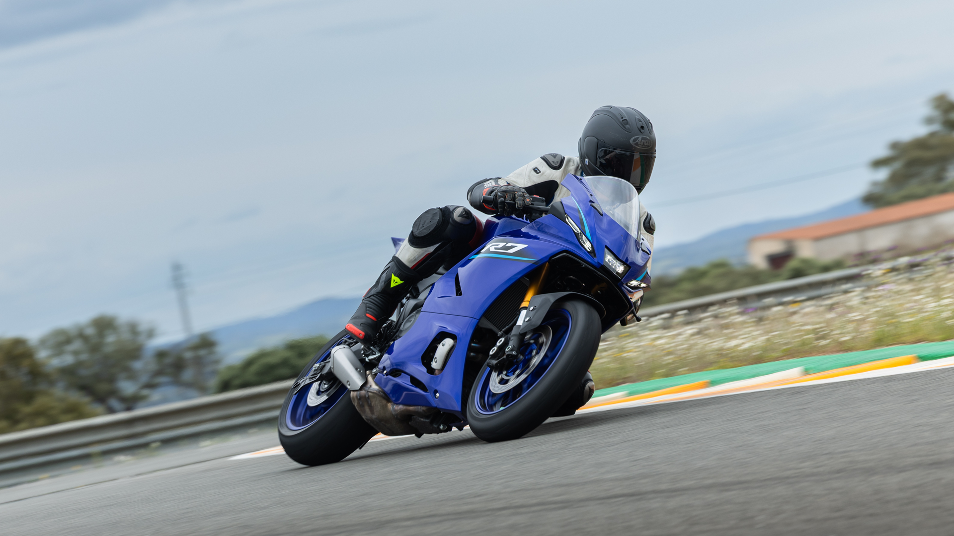 Yamaha R7 2026 Accion (5)