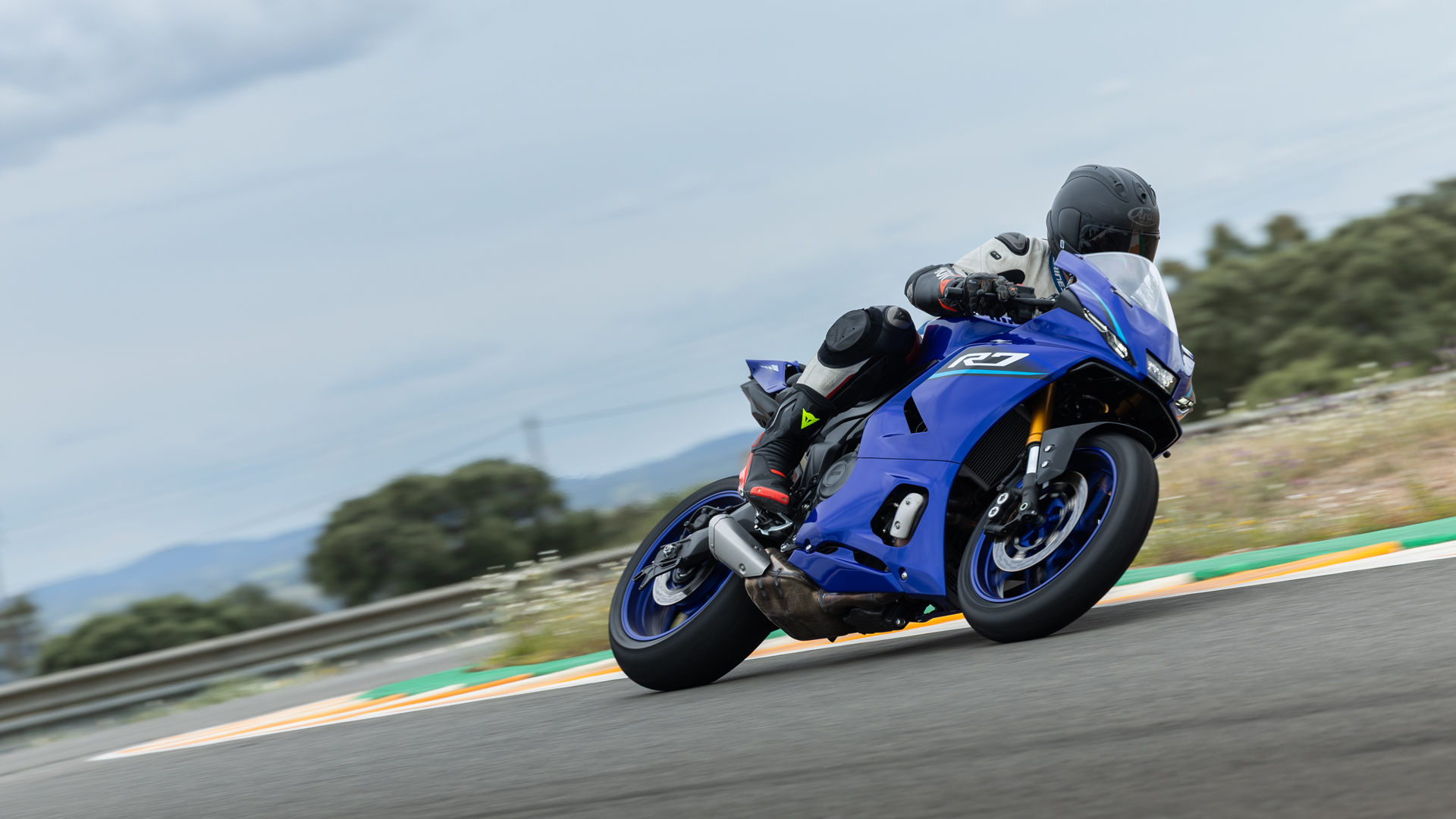 Yamaha R7 2026 Accion (6)
