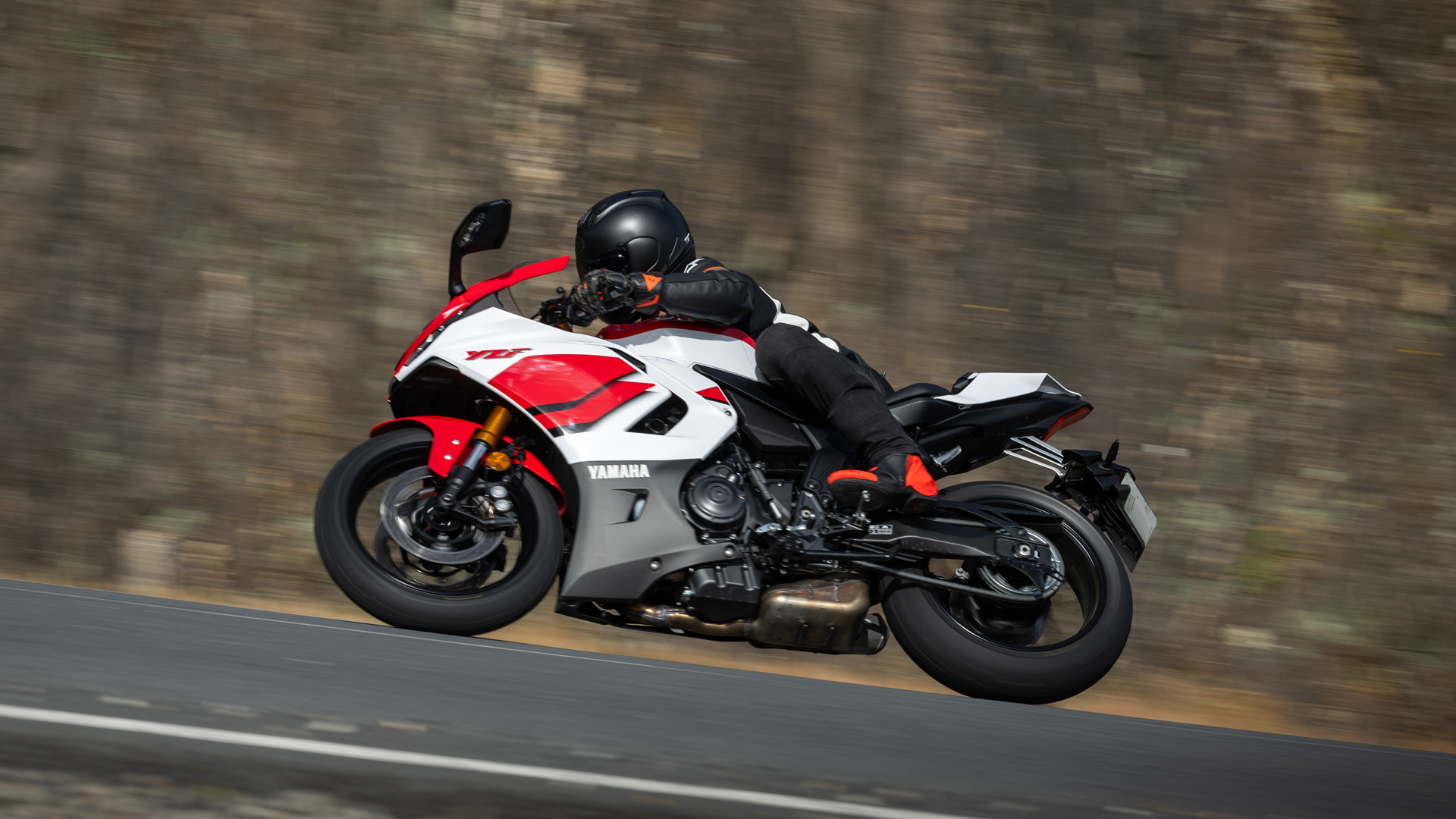 Yamaha R7 2026 Accion (14)