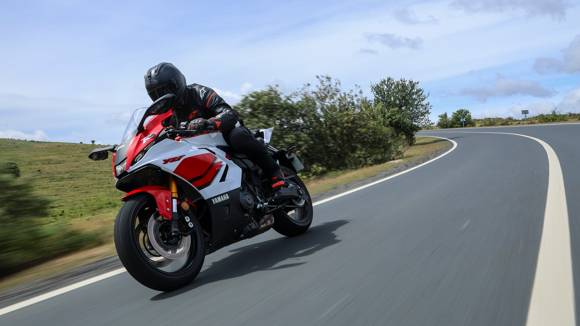 Yamaha R7 2026 Accion (16)