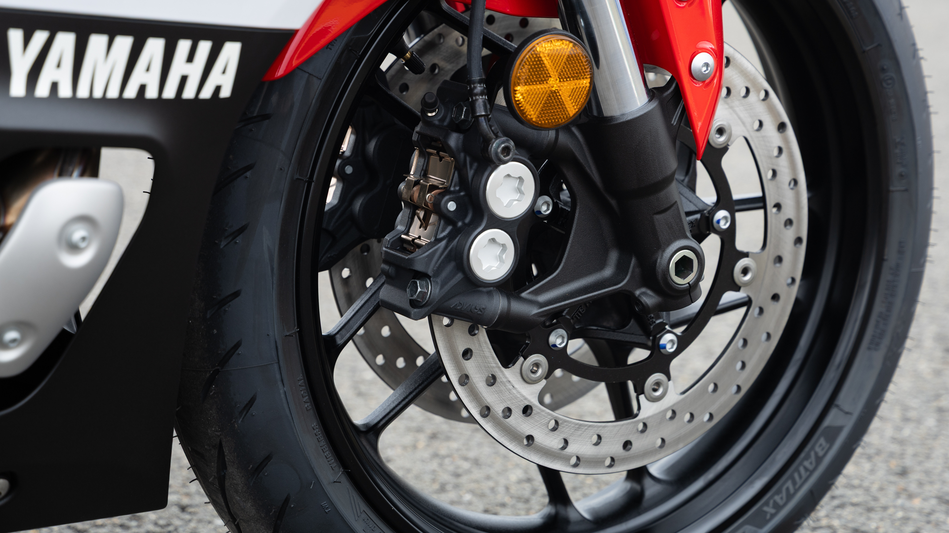 Yamaha R7 2026 Detalles (5)