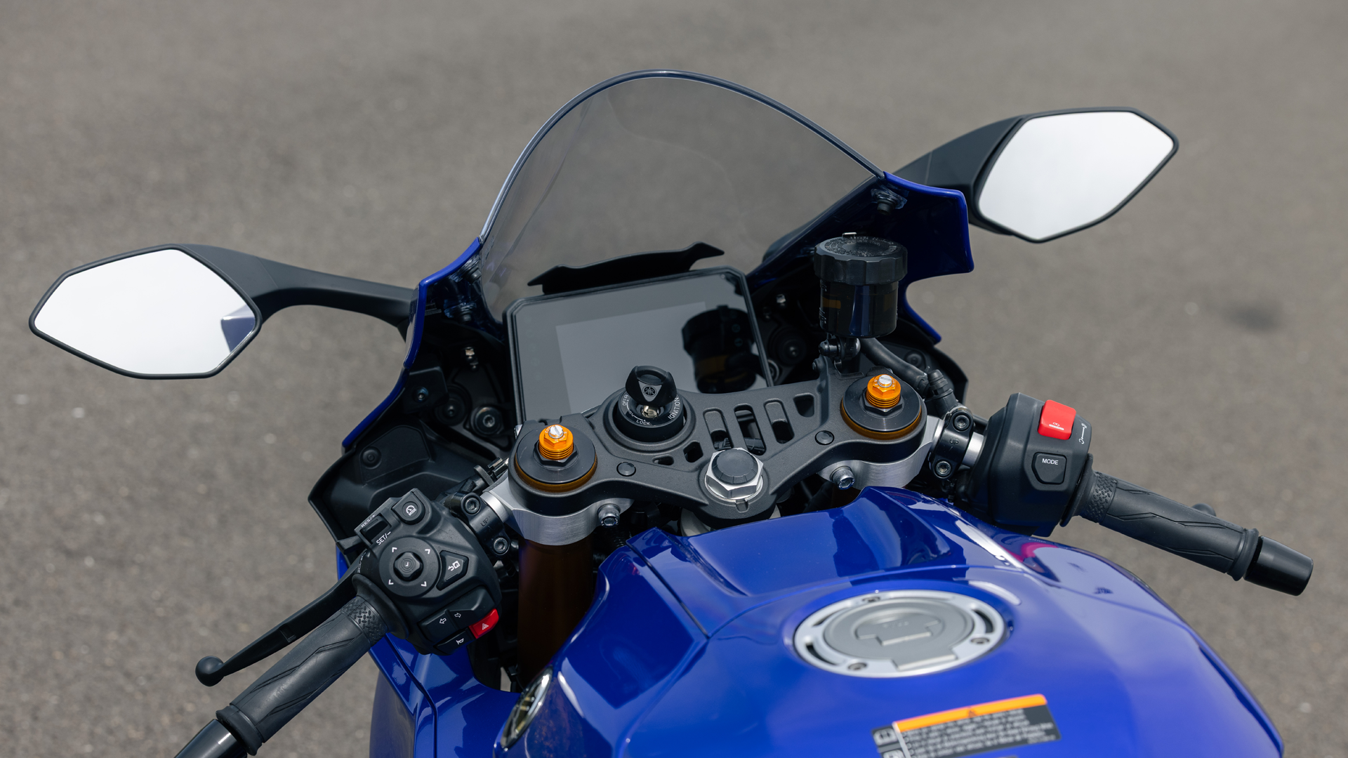 Yamaha R7 2026 Detalles (14)