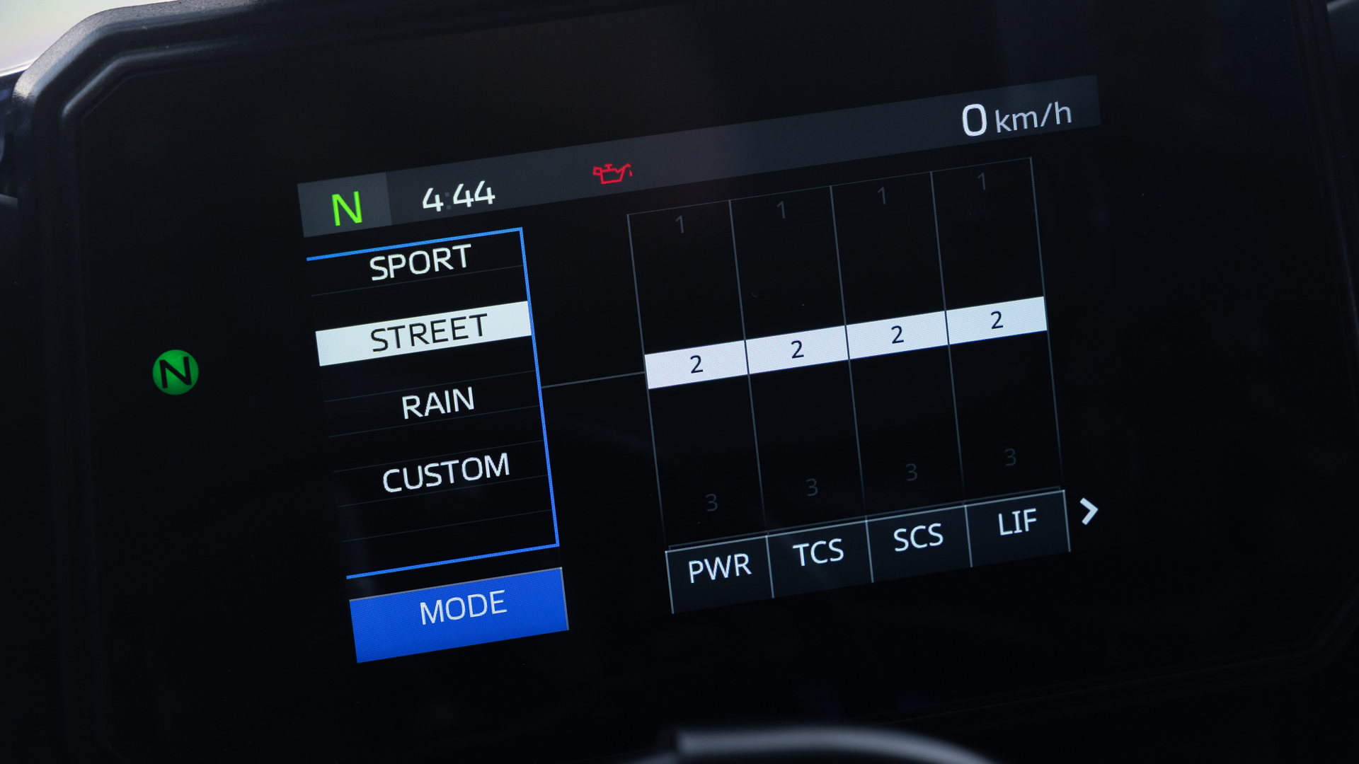 Yamaha R7 2026 Detalles (24)