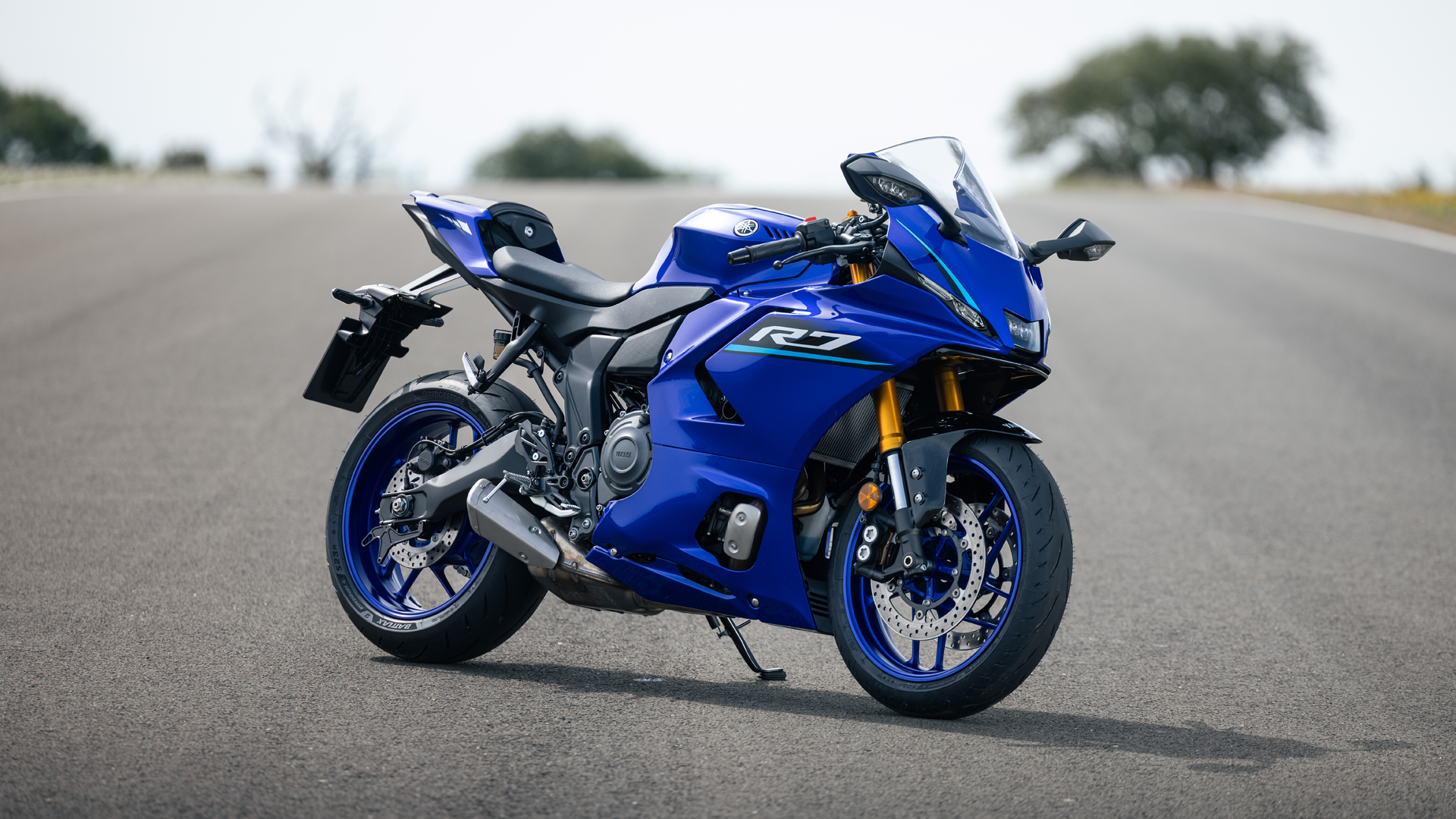 Yamaha R7 2026 Estatica (3)