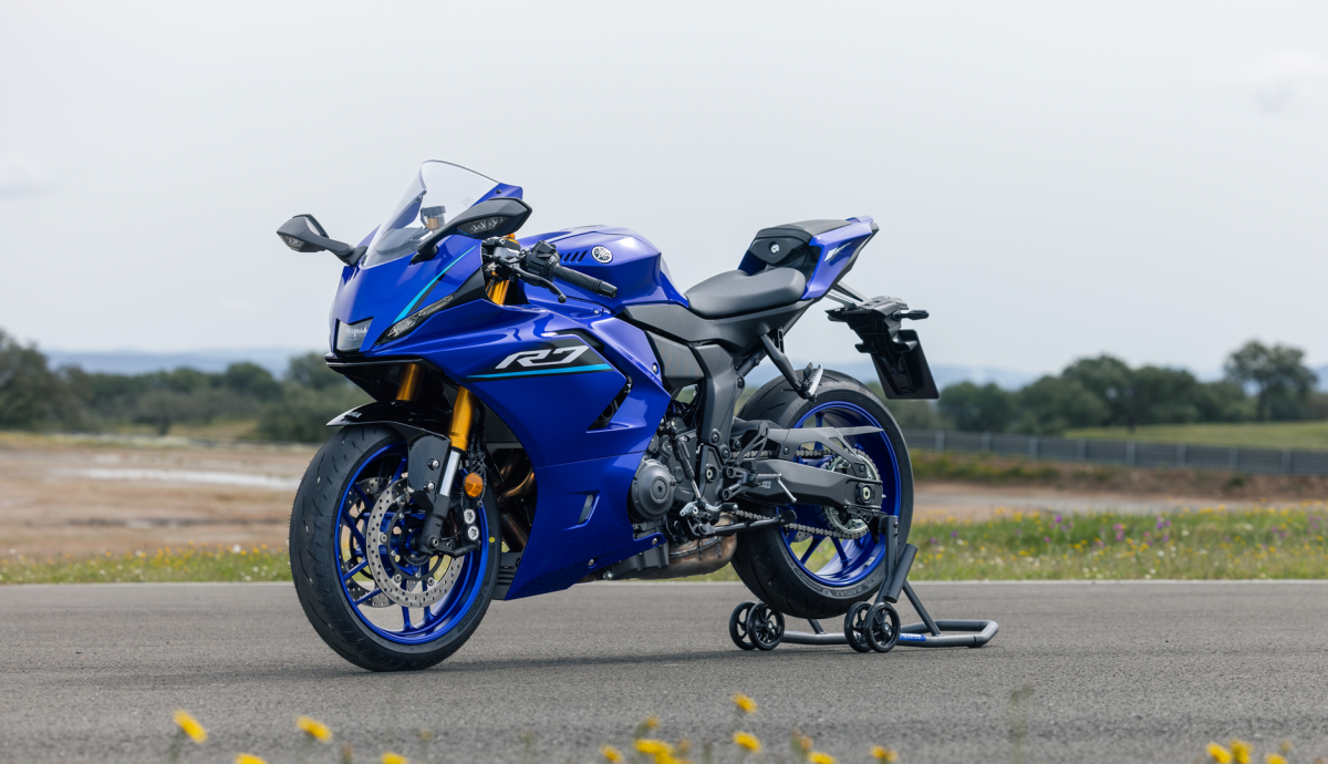 Yamaha R7 2026 Estatica (5)