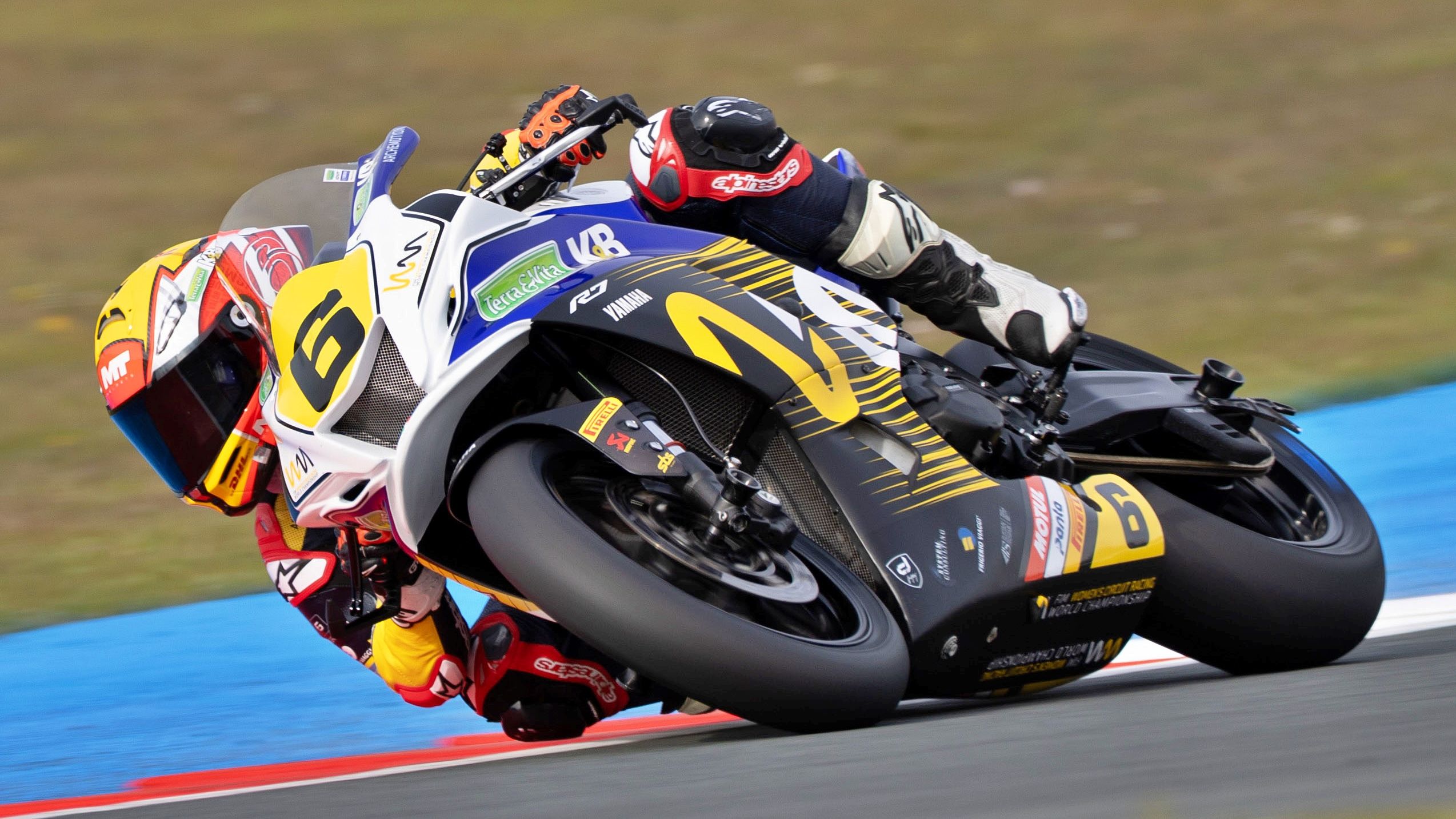 María Herrera gana en Assen y ya lidera en solitario el WCR 2026