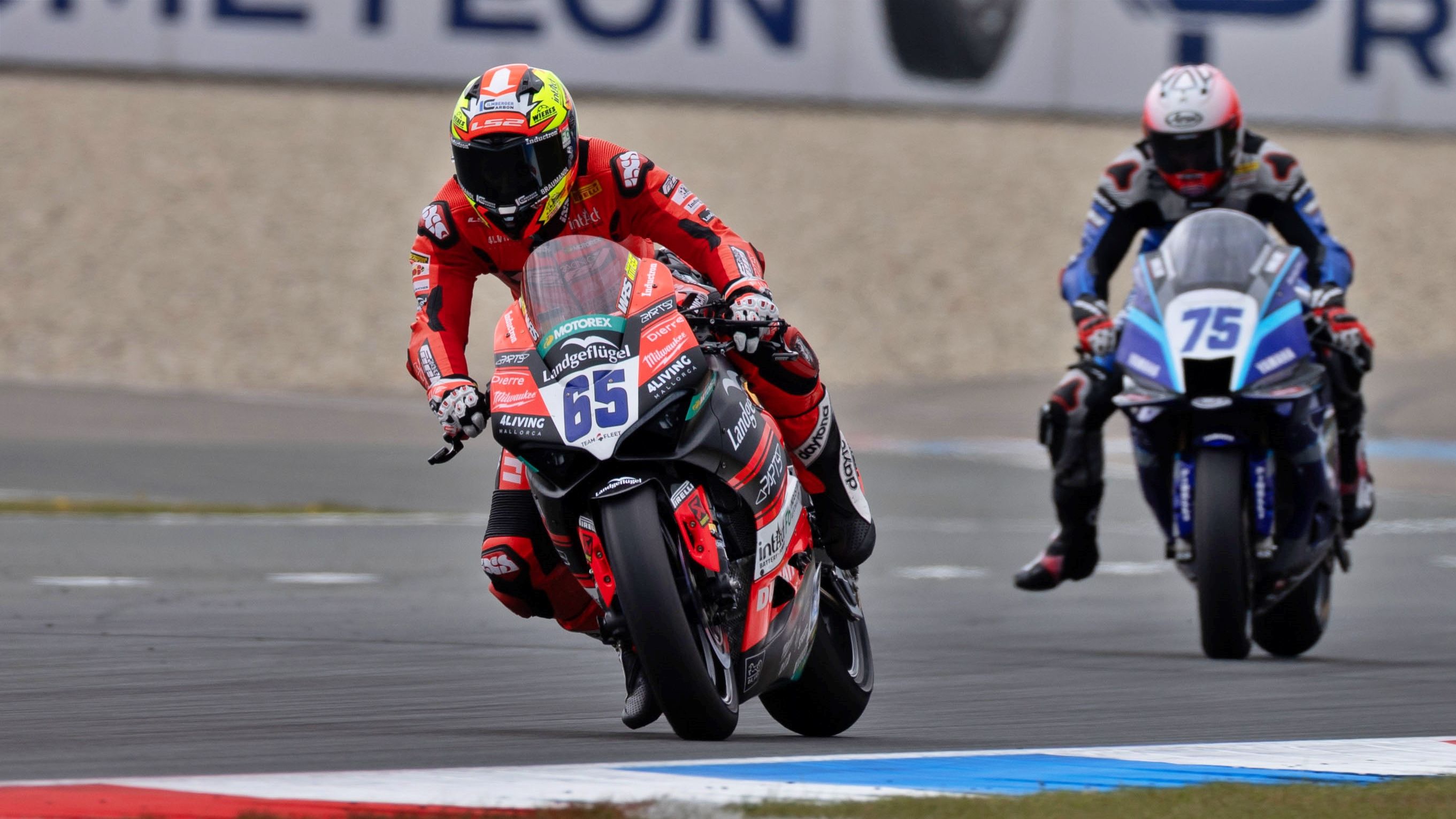 Philipp Oettl ha ganado en Assen ante Albert Arenas