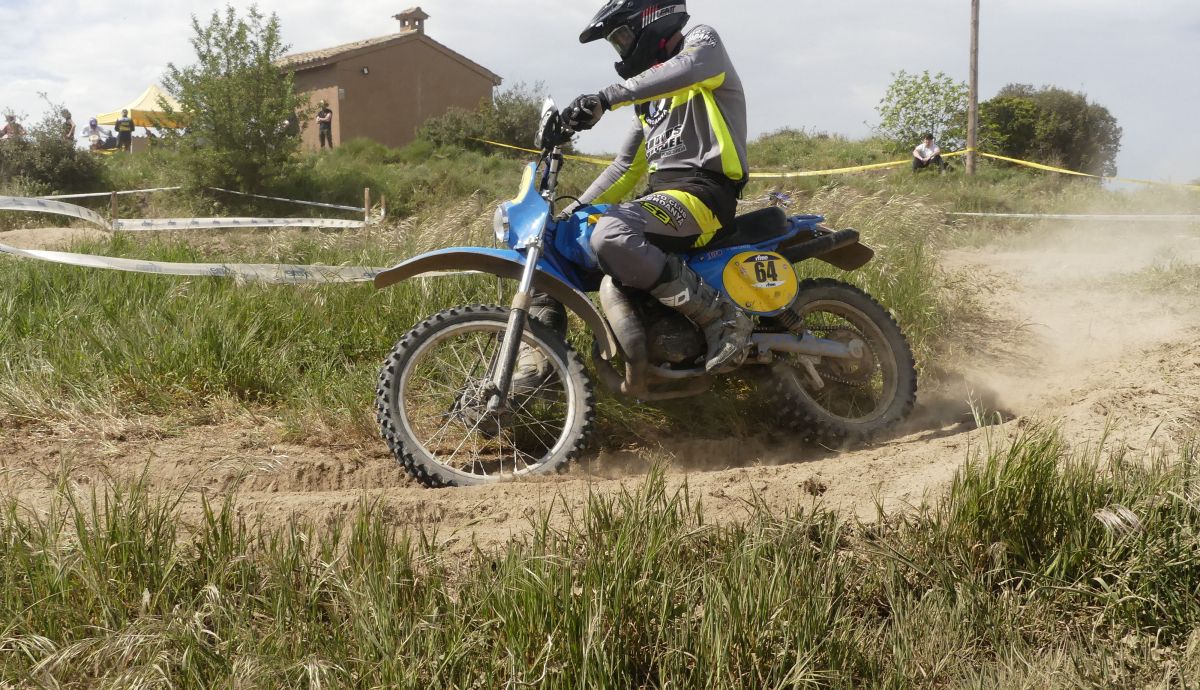 XAVIER CASTEY, crono