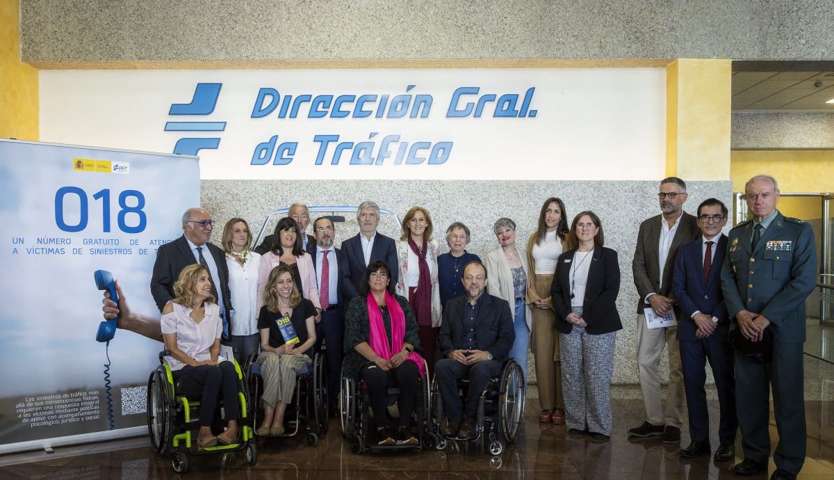 260423 Teléono 018 002