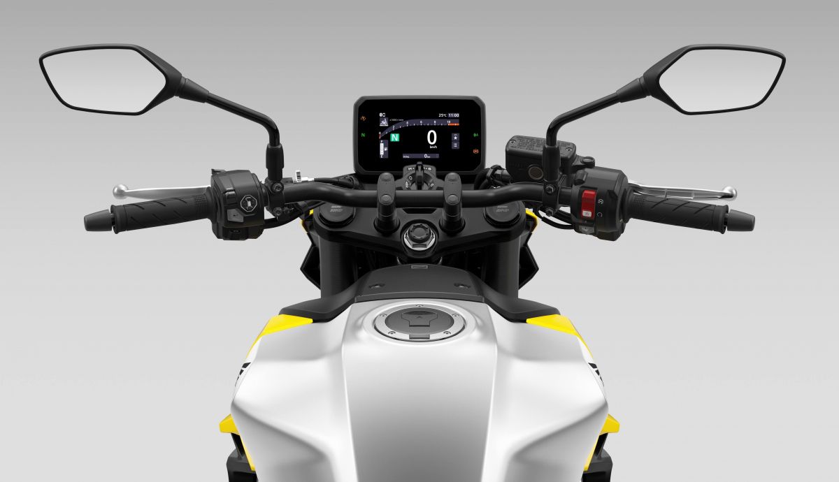 226710 555940 26YM Honda CB750 Hornet jpg