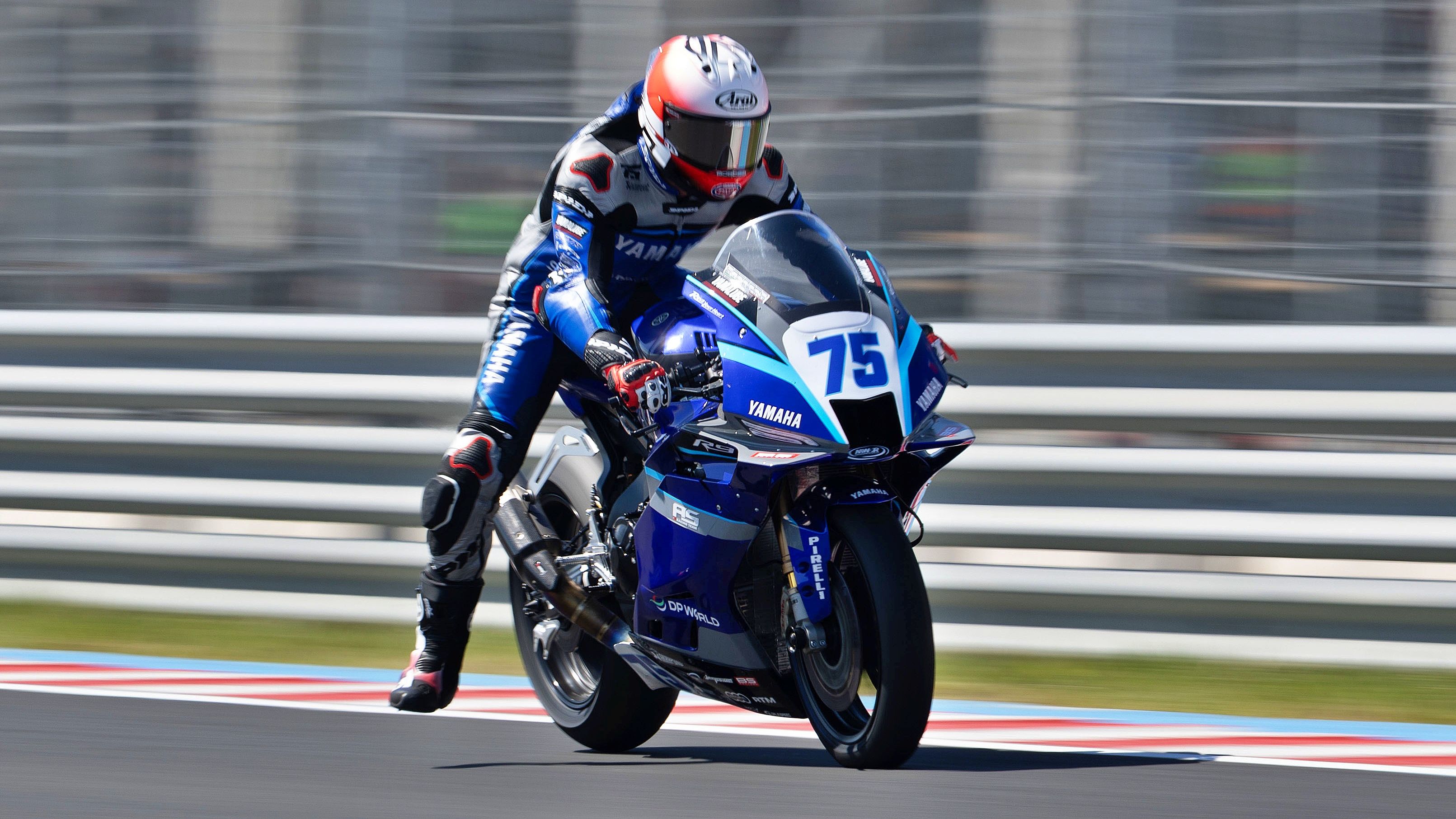 Albert Arenas gana en Balaton y es más líder de Supersport