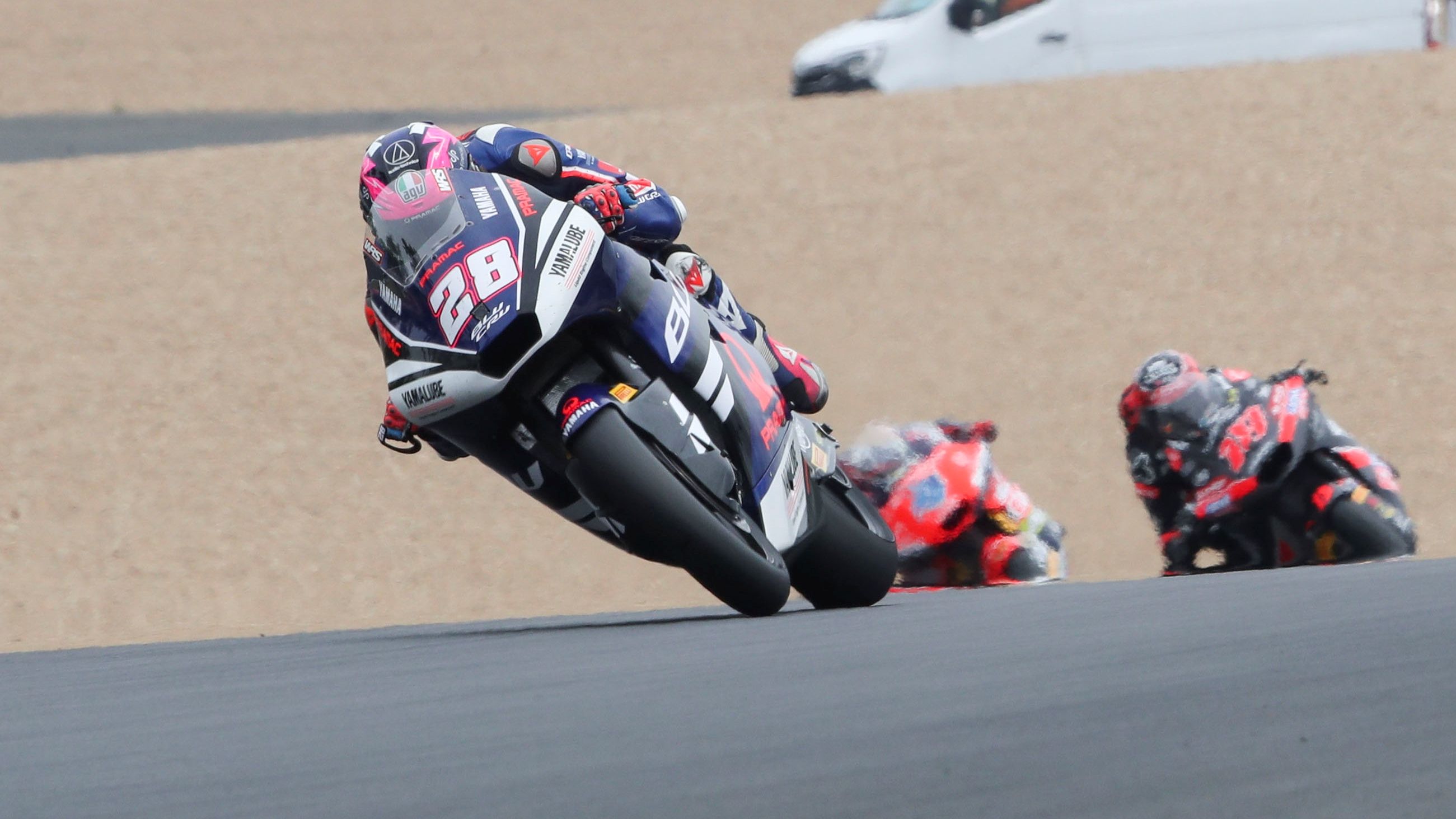 Izan Guevara se marcha de Manu González e Iván Ortolá, Moto2 Le Mans 2026