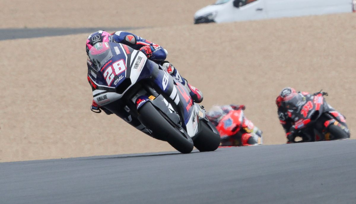 Izan Guevara se marcha de Manu González e Iván Ortolá, Moto2 Le Mans 2026