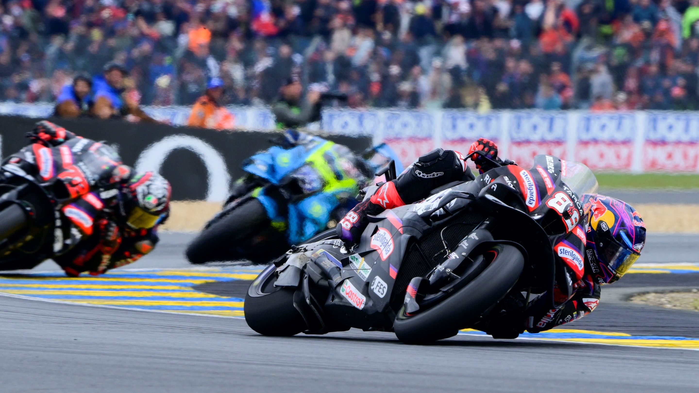 Jorge Martín se escapa de Marco Bezzecchi y Ai Ogura, MotoGP Le Mans 2026