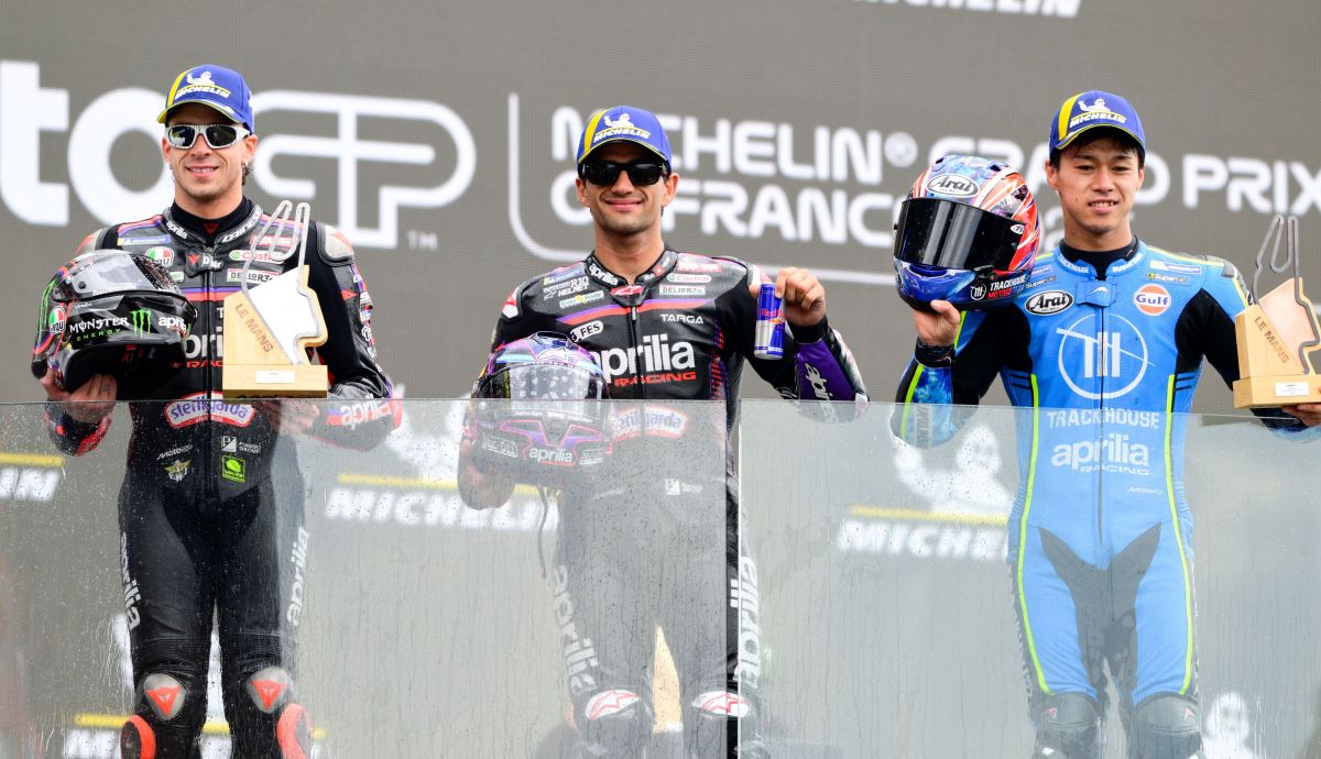 Jorge Martín, Marco Bezzecchi y Ai Ogura en el primer triplete de Aprilia, MotoGP Le Mans 2026