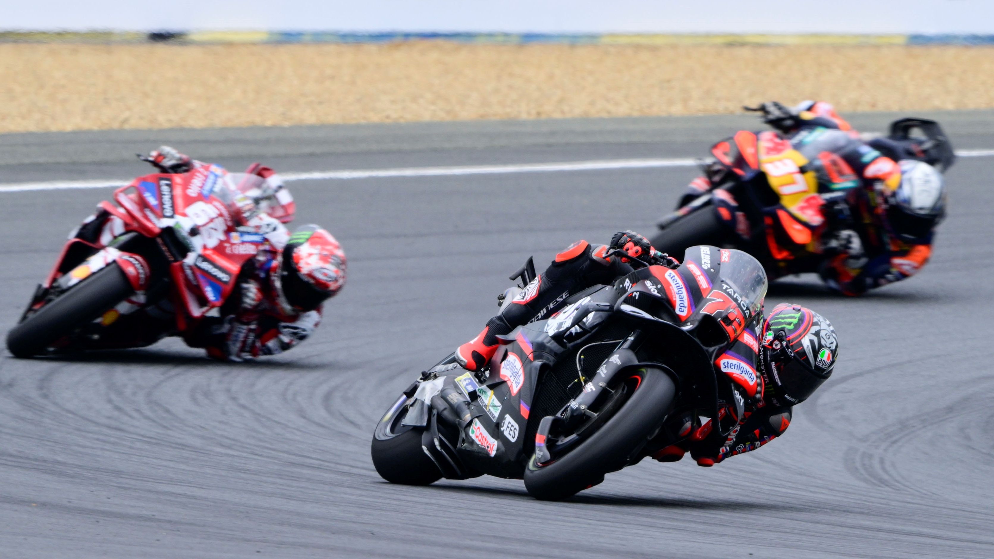 Marco Bezzecchi se va de Pecco Bagnaia y Pedro Acosta, MotoGP Le Mans 2026
