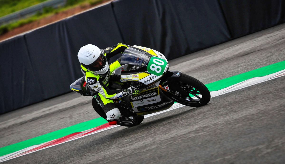 Marcos Vinagre cortó la racha de José Luis Cagigas en Pre Moto4
