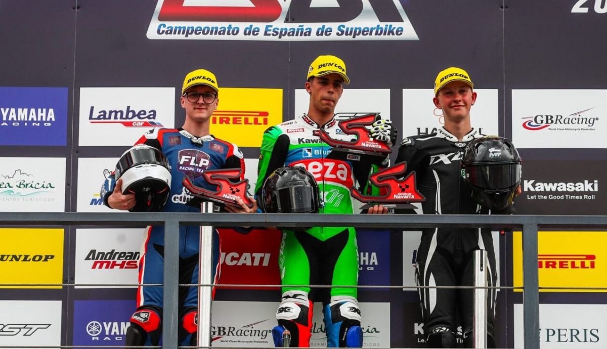 Marc Vich en el podio con Iván Muñoz y Tobias Mayer