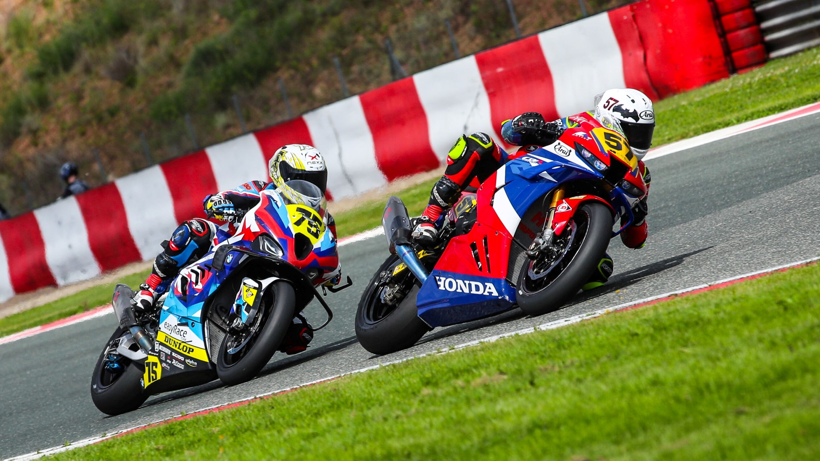 Javier Palomera e Ivo Lopes se han llevado las victorias del ESBK Superbike 2026 en Navarra (Foto: Lucía Benaisa)