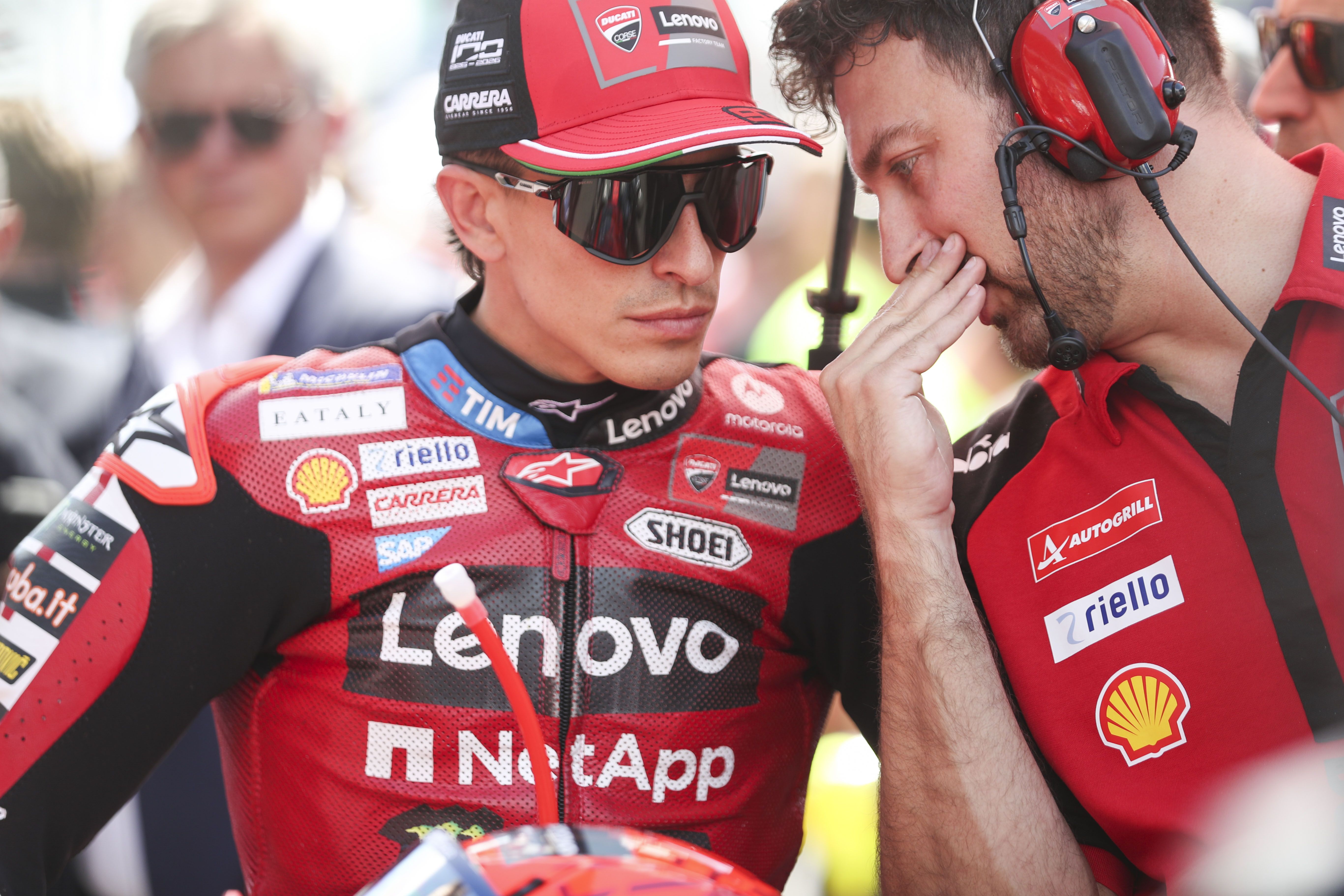 Todos los fichajes del Mundial de MotoGP desvelados en Hospitality MOTOCICLISMO