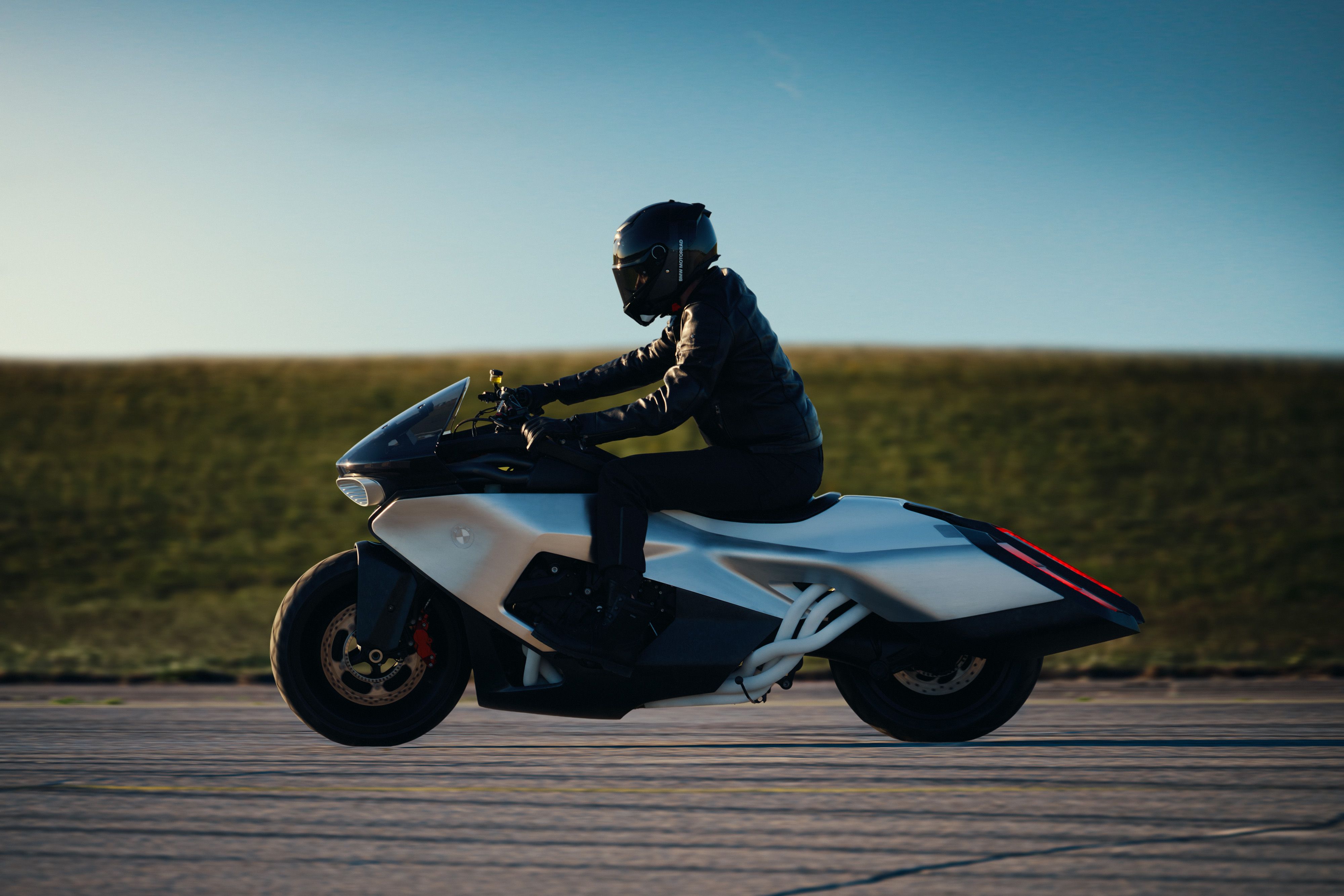 BMW presenta un modelo inédito de 1.800cc nunca antes visto entre las motos: Motorrad Vision K18