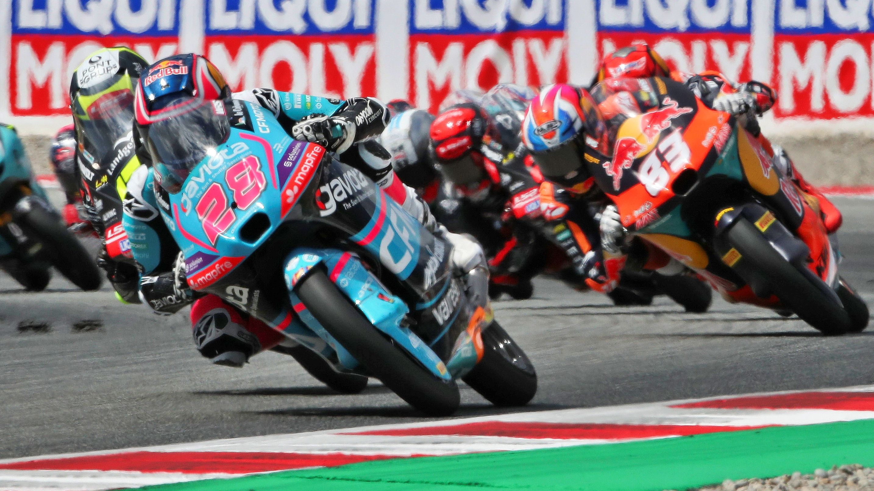 Máximo Quiles ha ganado una carrera épica de Moto3 en Catalunya